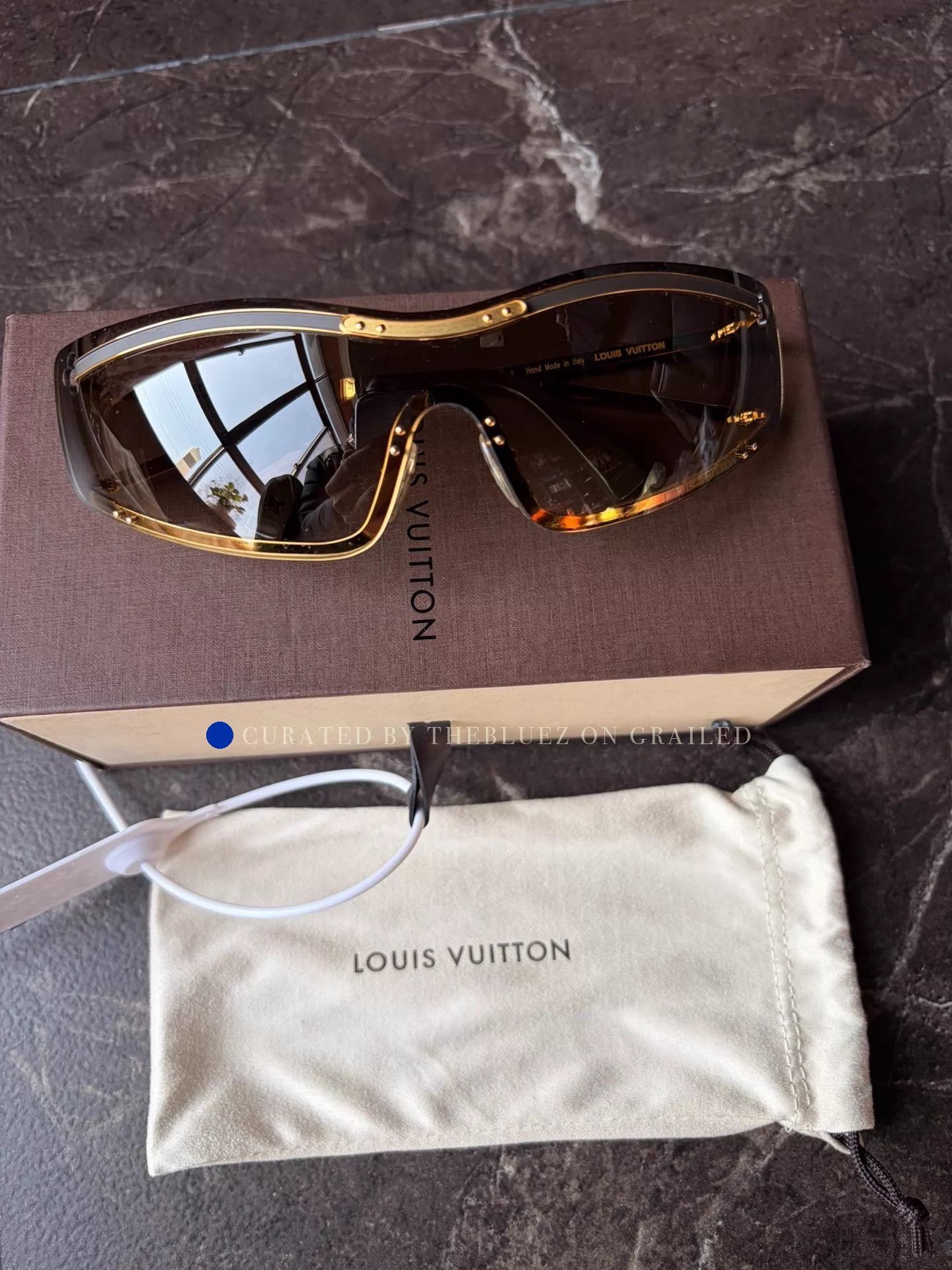 Louis Vuitton Stylish LV Logo Pilot Sunglasses Size ONE SIZE - 1 Thumbnail