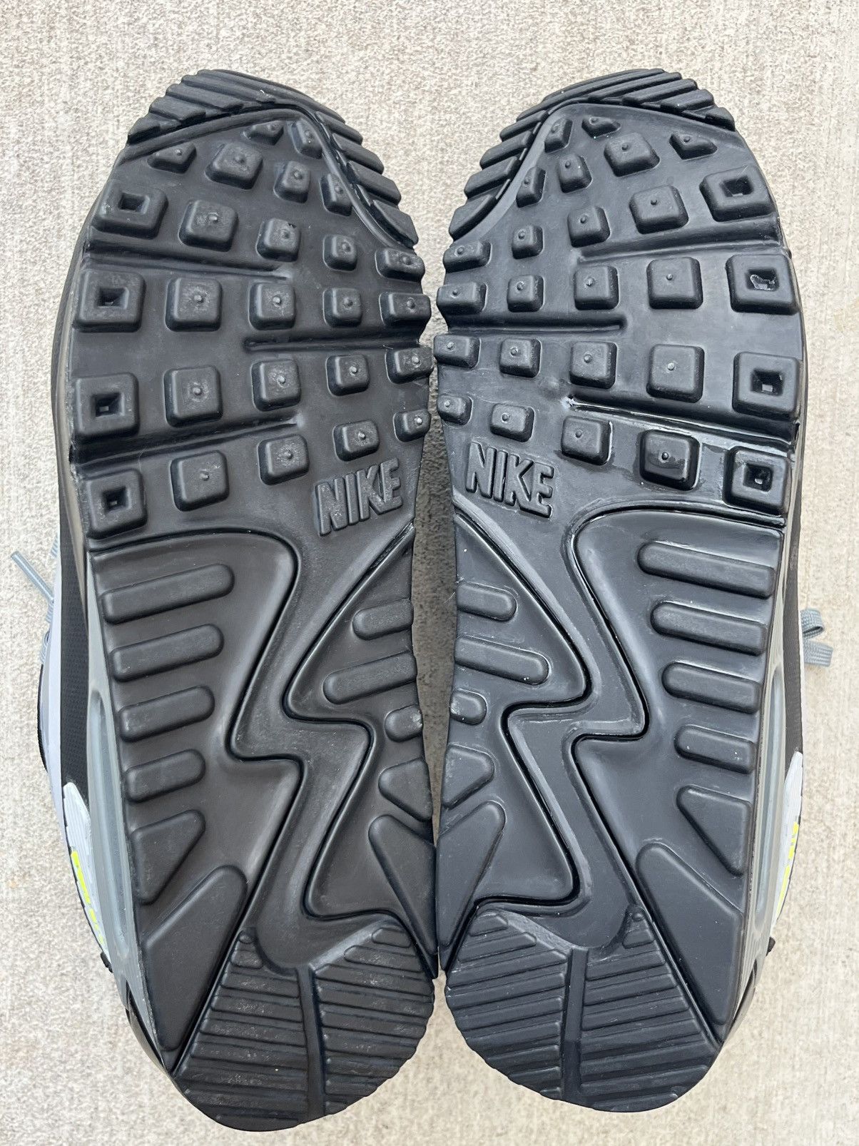 Nike Nike Air Max 90 Drift Cool Grey (IO1908-065) Men’s Size 9 Size US 9 / EU 42 - 8 Thumbnail