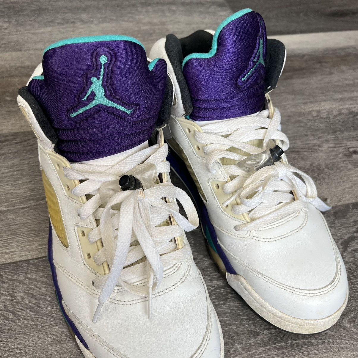 Jordan Brand Air Jordan 5 V Retro Grape Shoes 2013 136027-108 Size 9 Mens Size US 9 / EU 42 - 10 Thumbnail