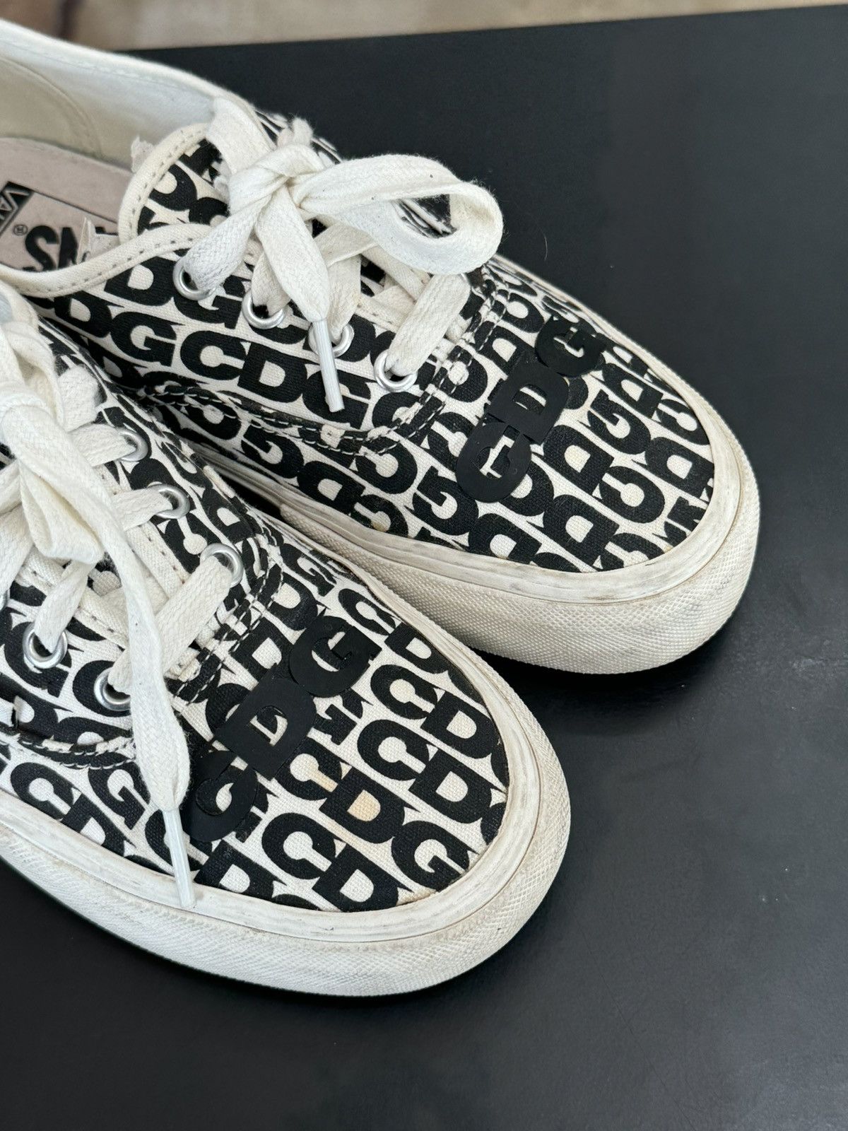 Comme des Garcons × Vans CDG Comme Des Garçons x Vans Authentic Sz. 5.5M / 7W Size US 5.5 / EU 38 - 7 Thumbnail