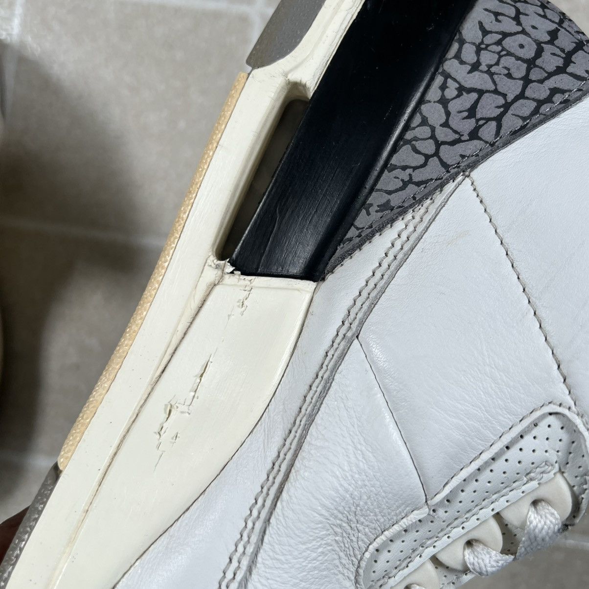 Jordan Brand Nike Air Jordan 3 Retro White Cement Reimagined Size 10 Size US 10 / EU 43 - 10 Thumbnail