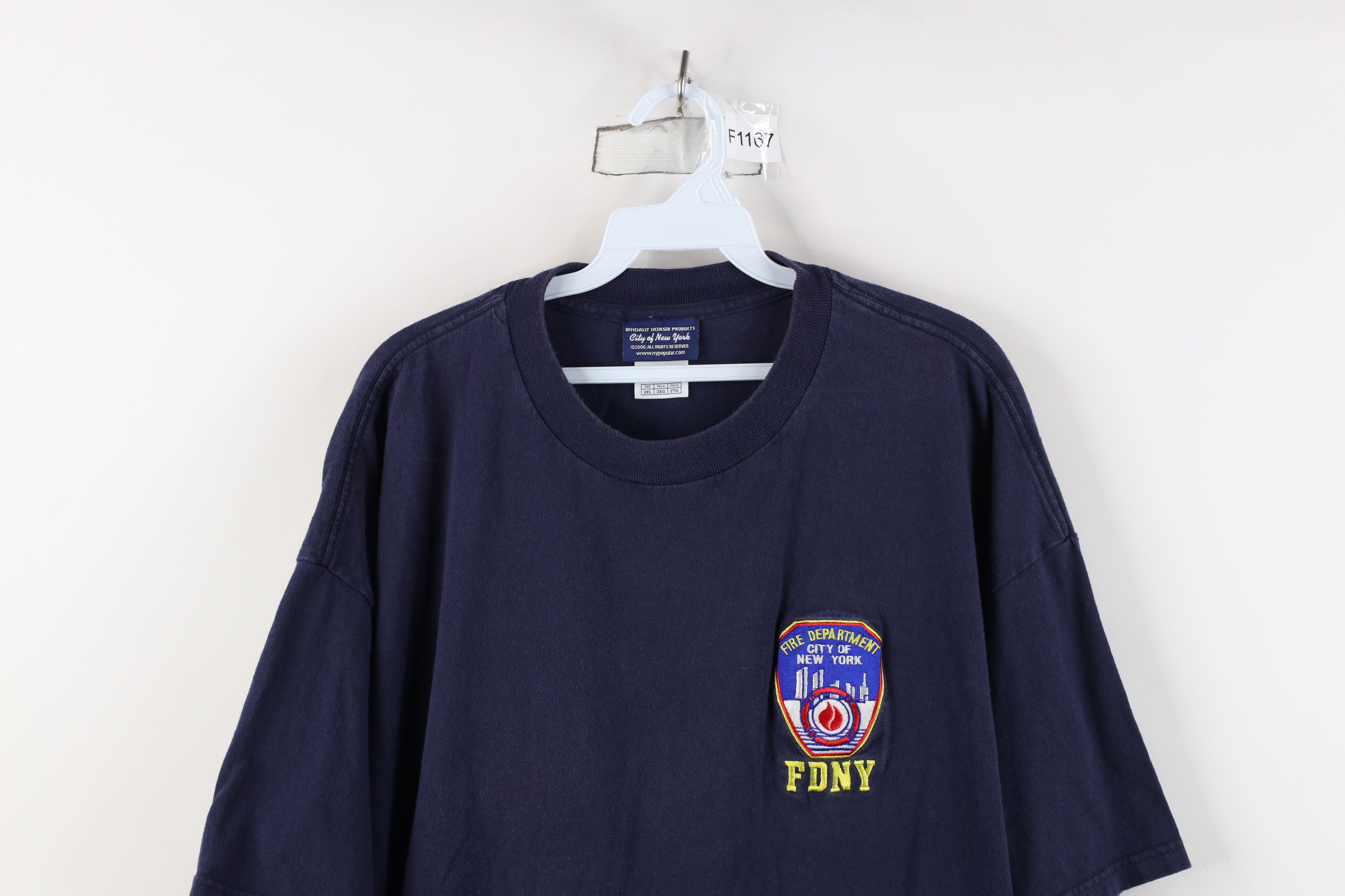 Vintage Vintage Y2K 2006 Fire Department New York City T-Shirt Blue Size US XXL / EU 58 / 5 - 2 Thumbnail