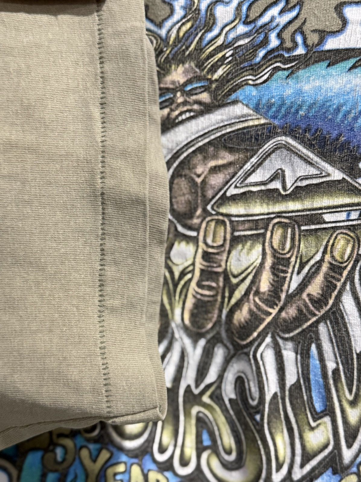 Quiksilver × Vintage Vintage 90s Quiksilver Dragon Flame 25 Years Or Real Surfing Size US L / EU 52-54 / 3 - 6 Thumbnail