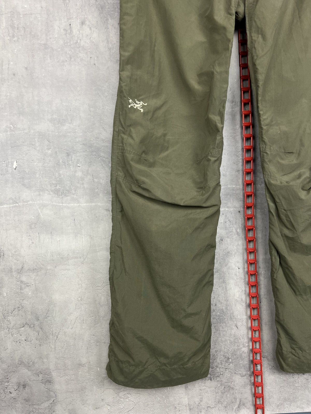 Arc'teryx Arc'teryx Women's Olive Green High Rise Straight Leg Pants 6 Size 28" / US 6 / IT 42 - 2 Thumbnail