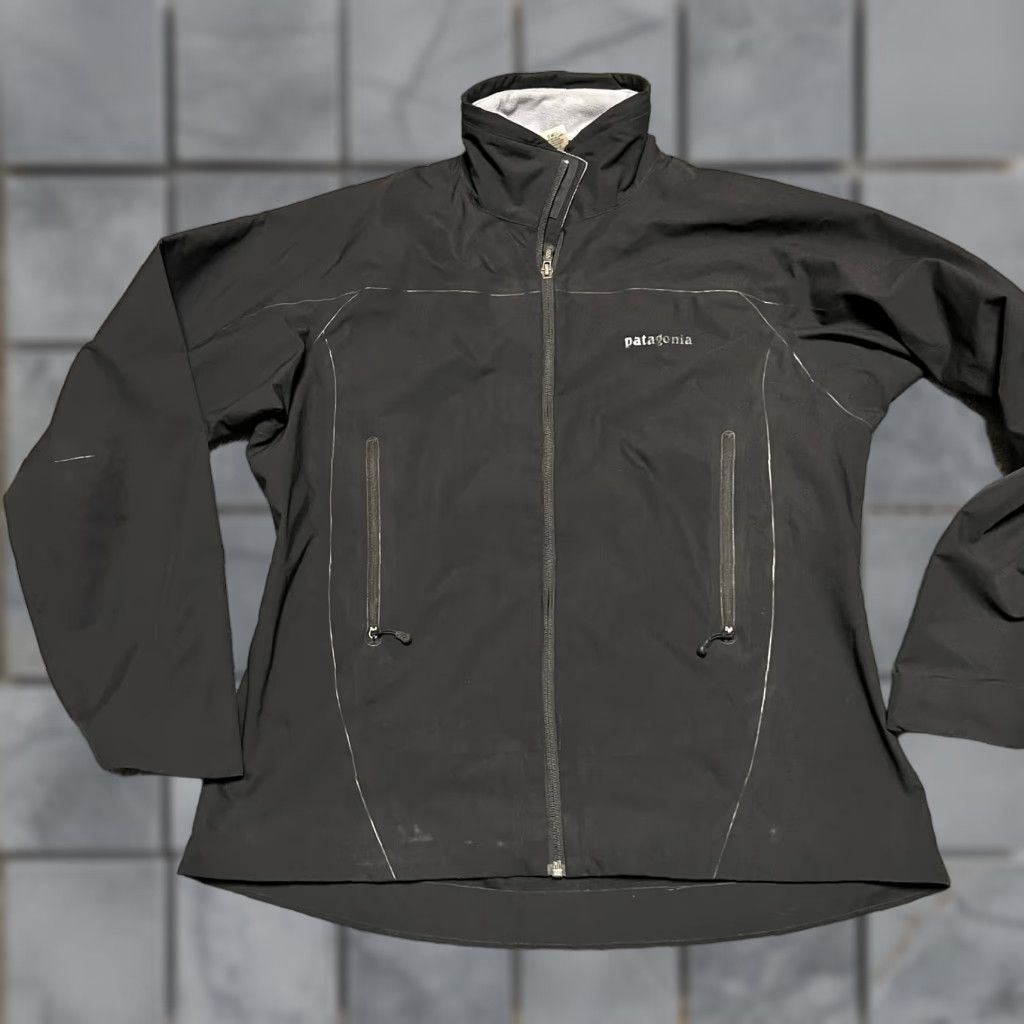 Patagonia Patagonia Jacket Womens Large Soft Shell Black Lightweight Coat Rain Size L / US 10 / IT 46 - 1 Thumbnail