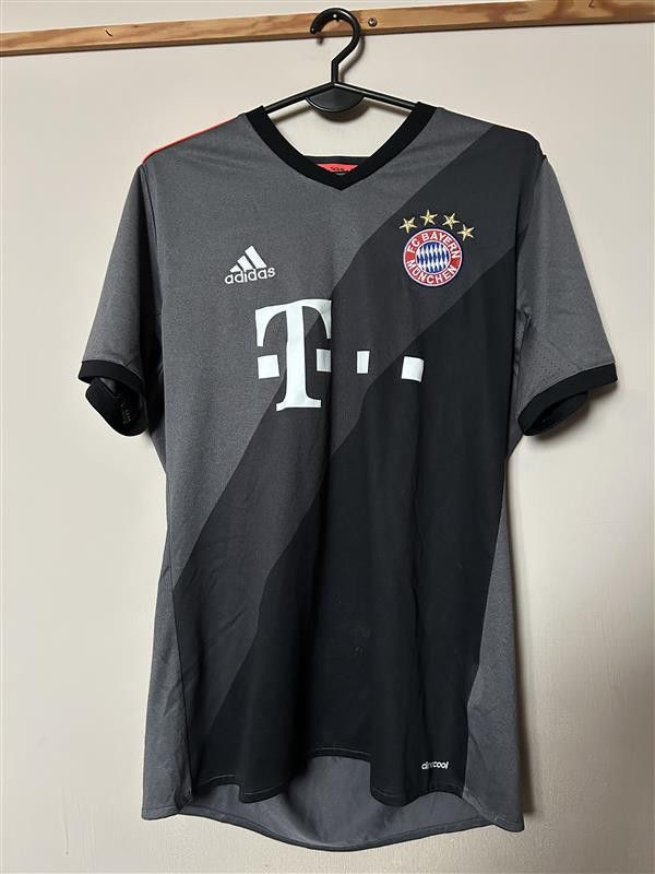 Adidas Shirt BAYERN MUNICH F.C. 2016 - 2017 - Adidas - M - UNIQUE Size US M / EU 48-50 / 2 - 1 Thumbnail