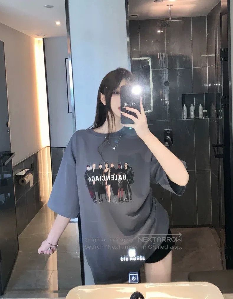 Balenciaga Balenciaga Grey Portrait Printed Logo Short Sleeve Size US S / EU 44-46 / 1 - 2 Thumbnail