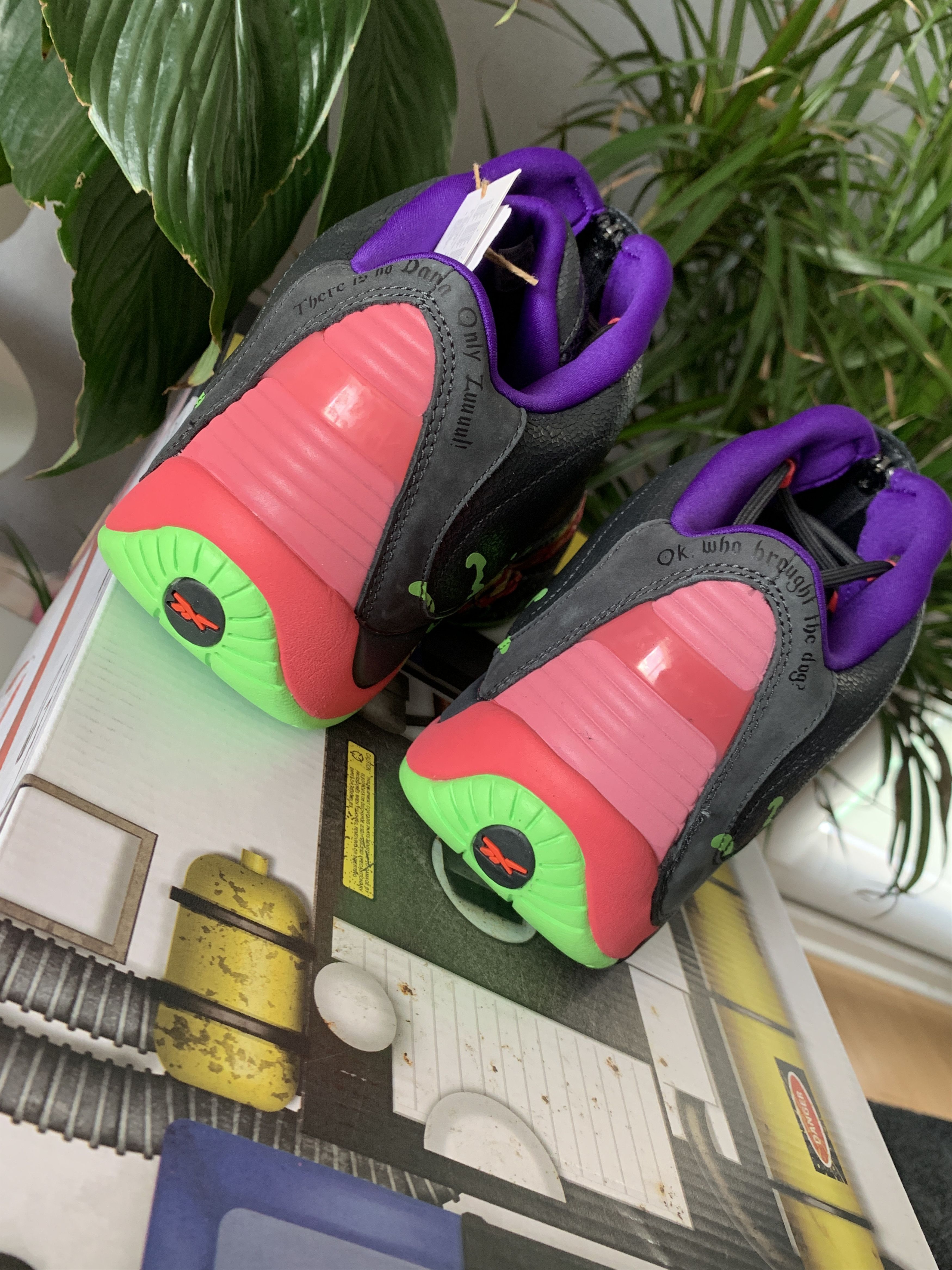 Reebok reebok x ghostbusters answer IV size 10.5 Size US 10.5 / EU 43-44 - 12 Thumbnail