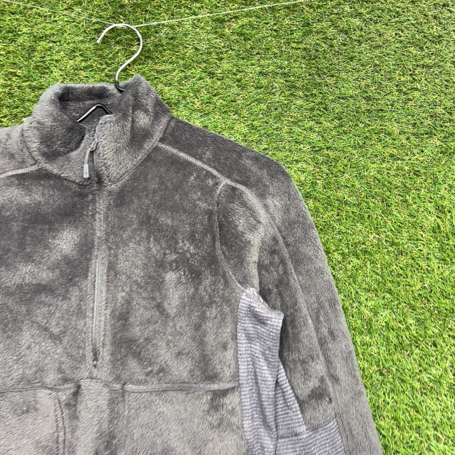 Mountain Hardwear Mountain Hardwear Sable Jacket Womens Small Full Zip Windproof Fleece Size S / US 4 / IT 40 - 2 Thumbnail