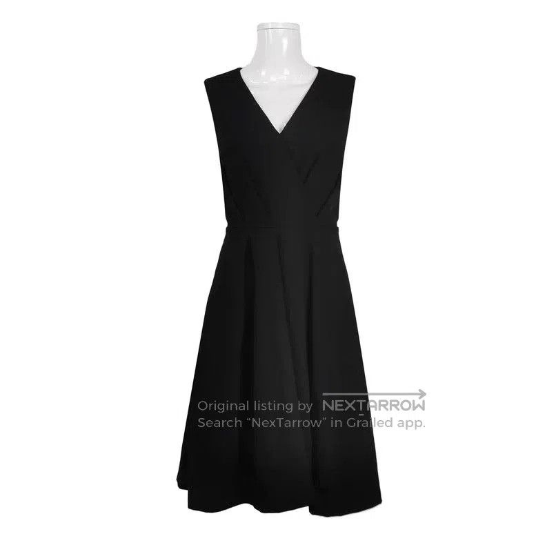 Hermes Hermes Black V-Neck Wool Dress Size 34. Size ONE SIZE - 1 Thumbnail