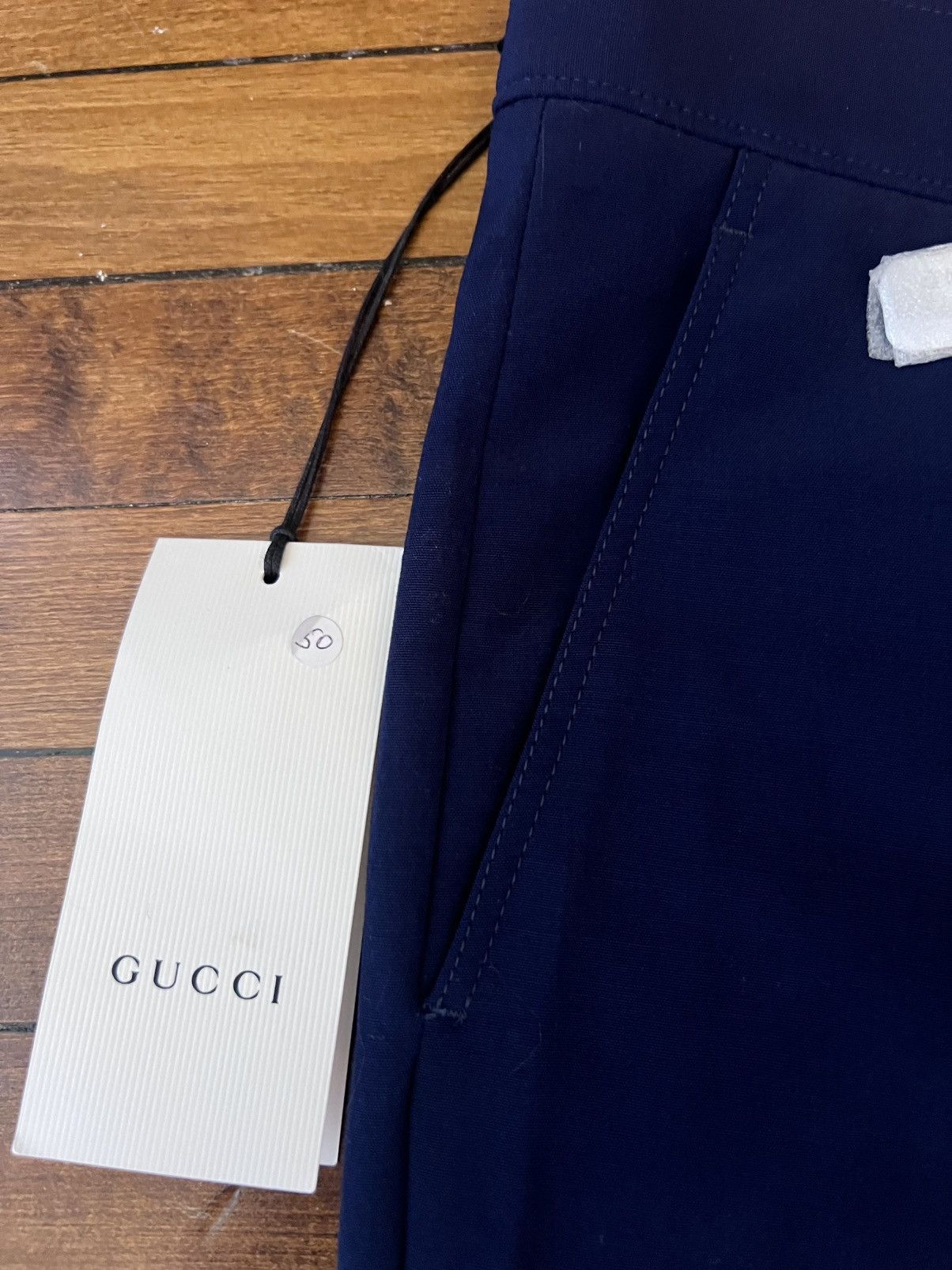 Gucci €1K crinkled, cropped wool trousers, back cinch, IT50, Italy Size US 34 / EU 50 - 16 Thumbnail
