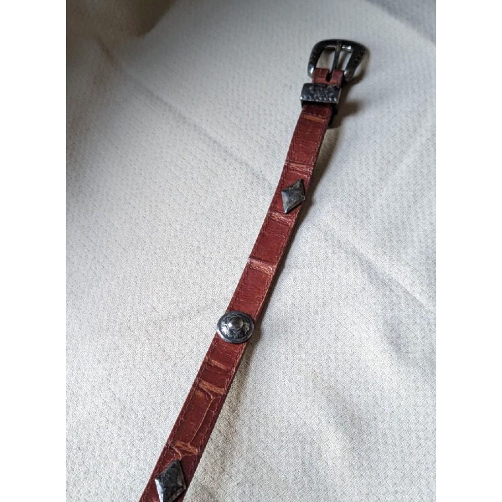 Vintage VINTAGE Spain Western Belt Unisex Adults 30 Brown Leather Embossed Alligator Concho 0.75" Western Belt Mens Womens Boys Girls Size 30 - 7 Thumbnail
