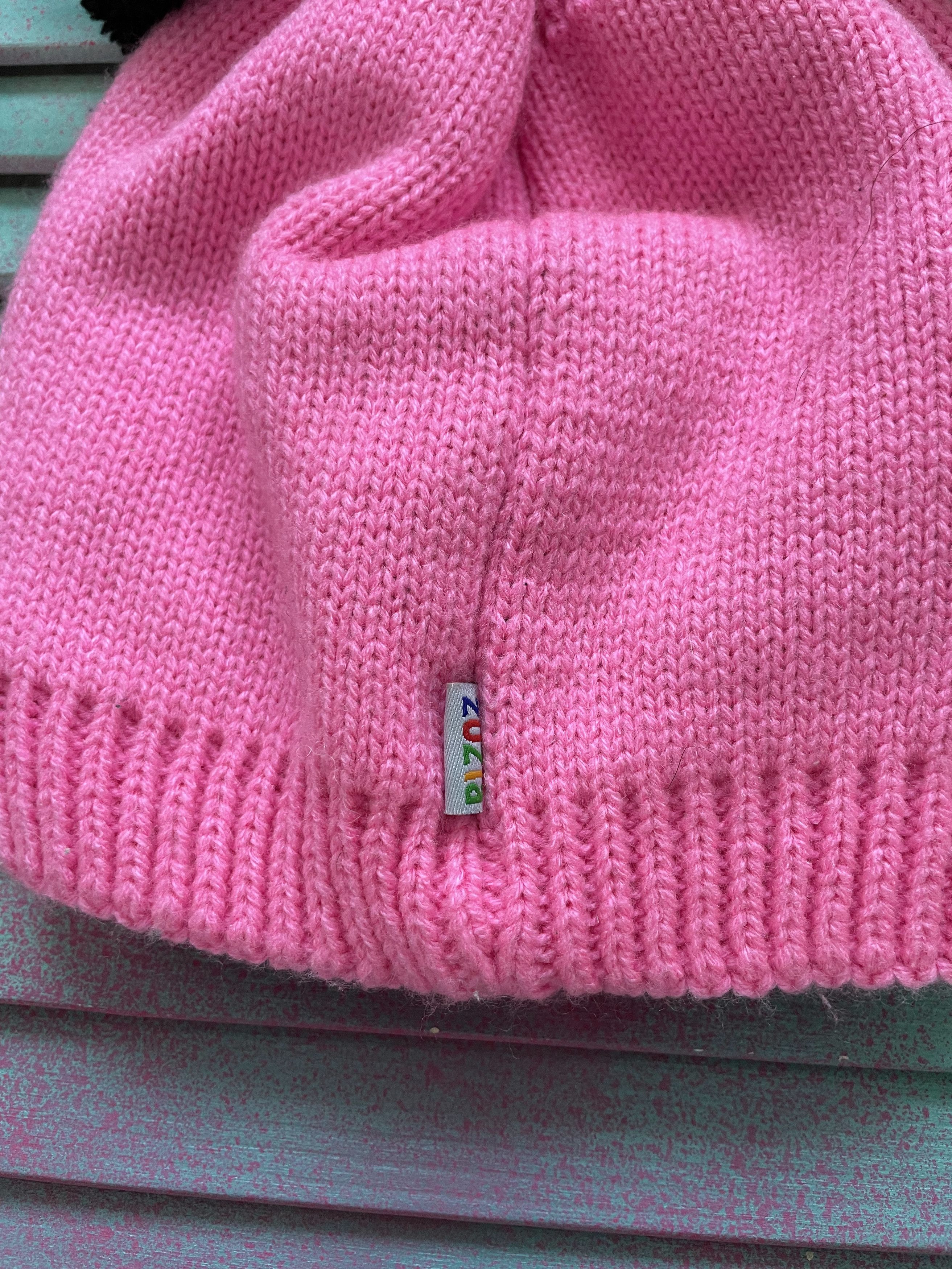 Anime Vintage Y2K Panda Face Pink Beanie hat Size ONE SIZE - 3 Thumbnail