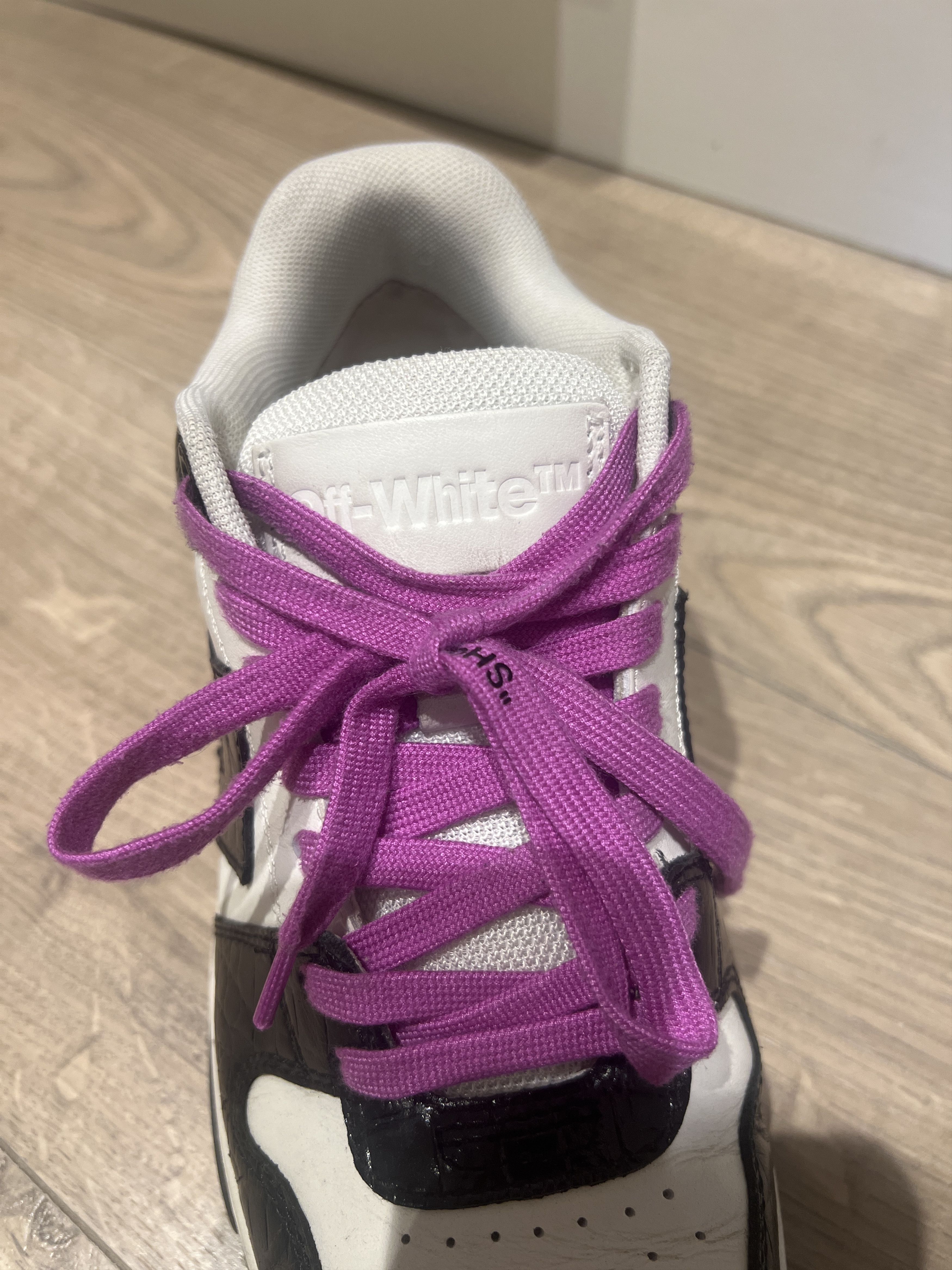 Off-White Off-White Out Of Office Size US 7 / IT 37 - 8 Thumbnail