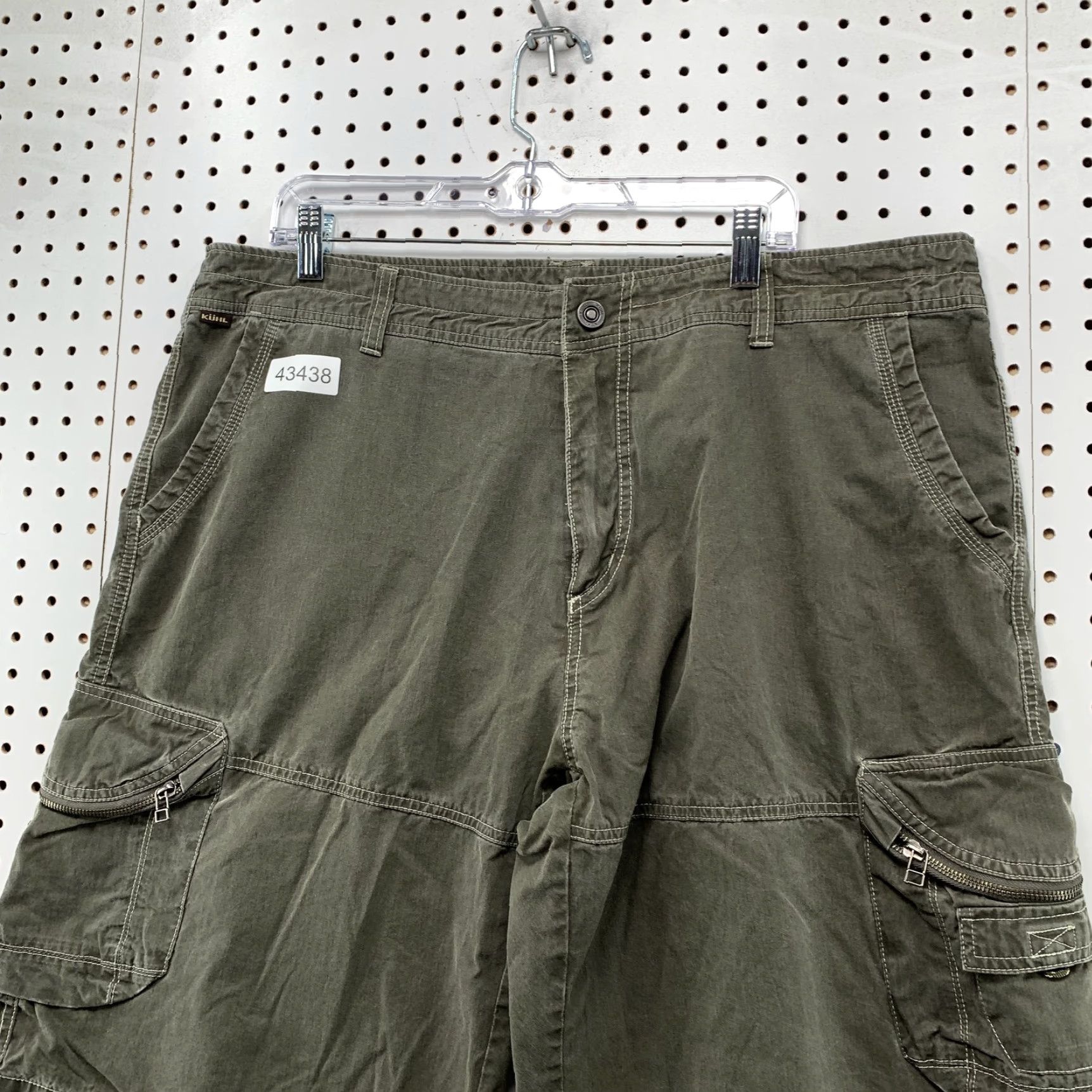Olive Kuhl Cargo Shorts Olive Green Mens 40X13 Outdoor Utility Pocket Hiking Workwear Size US 40 / EU 56 - 2 Thumbnail
