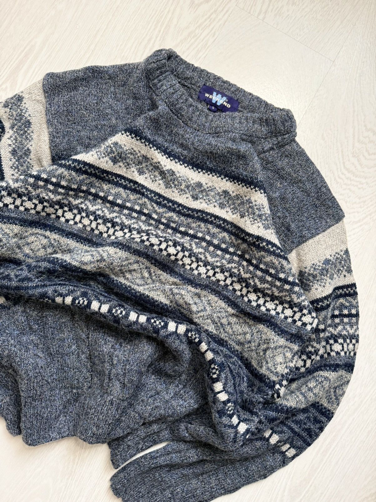 Vintage Vintage Navy Blue and Grey Patterned Wool Knit Sweater Size US S / EU 44-46 / 1 - 3 Thumbnail