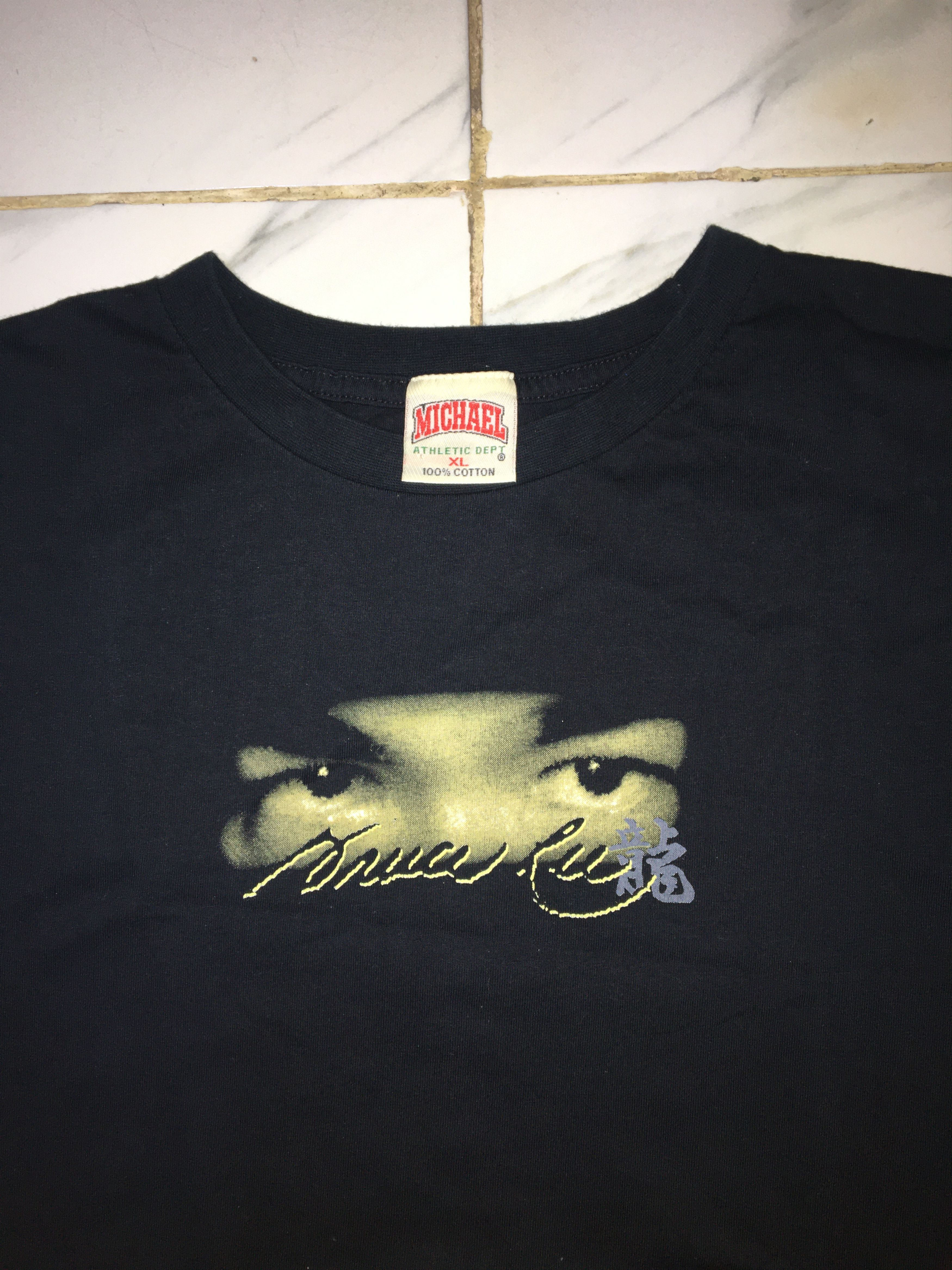 Vintage Vintage 90s Bruce Lee T Shirt 1999 Size US XL / EU 56 / 4 - 4 Thumbnail