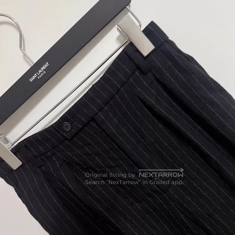 Saint Laurent Paris Saint Laurent Paris Eight-Quarter Pants i Size 33" - 1 Thumbnail