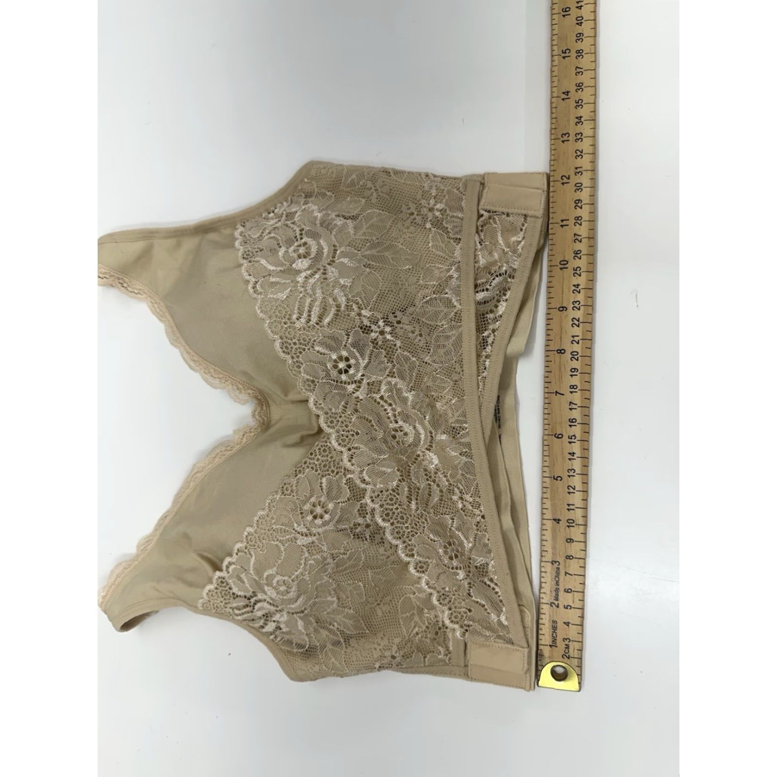 Vintage Cara Mia Womens Bra Size 2X Tan Lace Front Criss Cross Straps Padded Adjustable Wirefree 2XL Brown Front Hook & Eye Plus Size Women Ballpark Size ONE SIZE - 7 Thumbnail