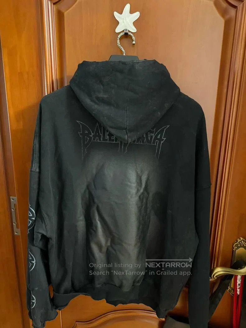 Balenciaga Balenciaga Eiffel Tower Distressed Sweatshirt. Size US XXL / EU 58 / 5 - 2 Thumbnail