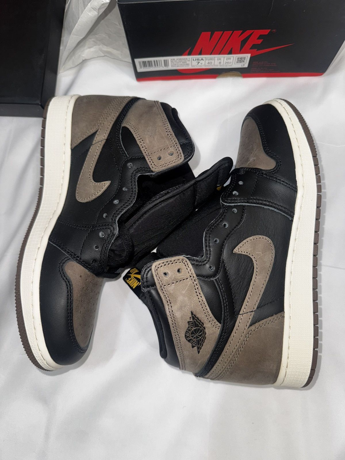 Jordan Brand Air Jordan 1 Retro High OG 'Palomino' Size US 8.5 / IT 38.5 - 3 Thumbnail