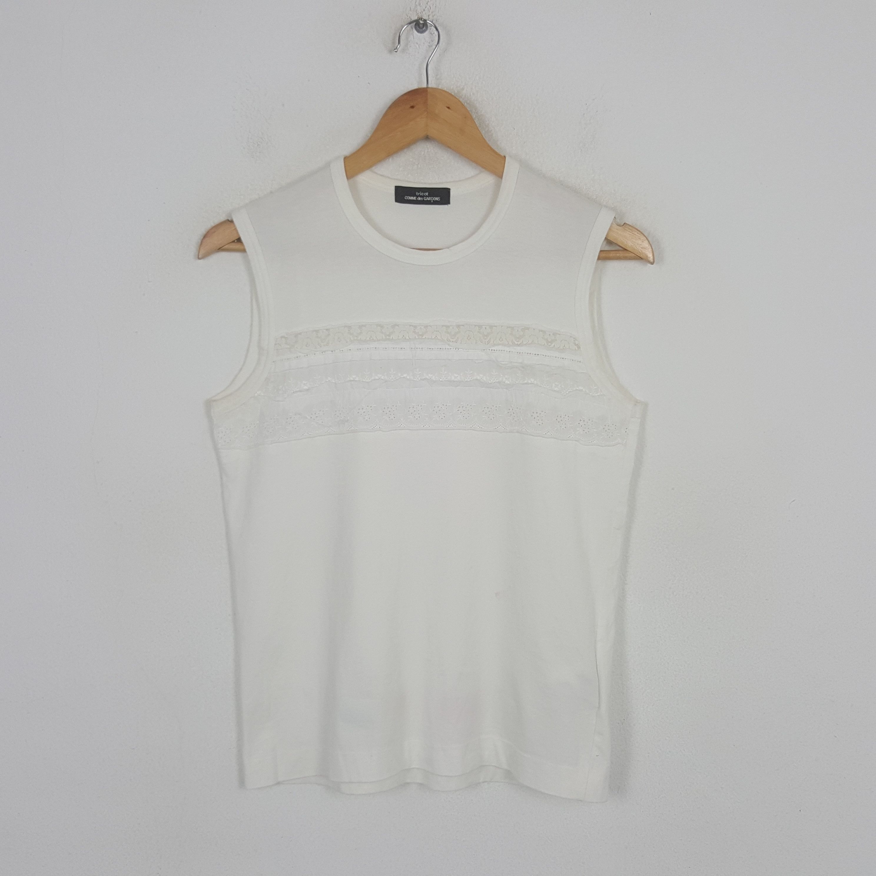 Vintage Comme des Garcons Sleeve Less Tshirt C301N51