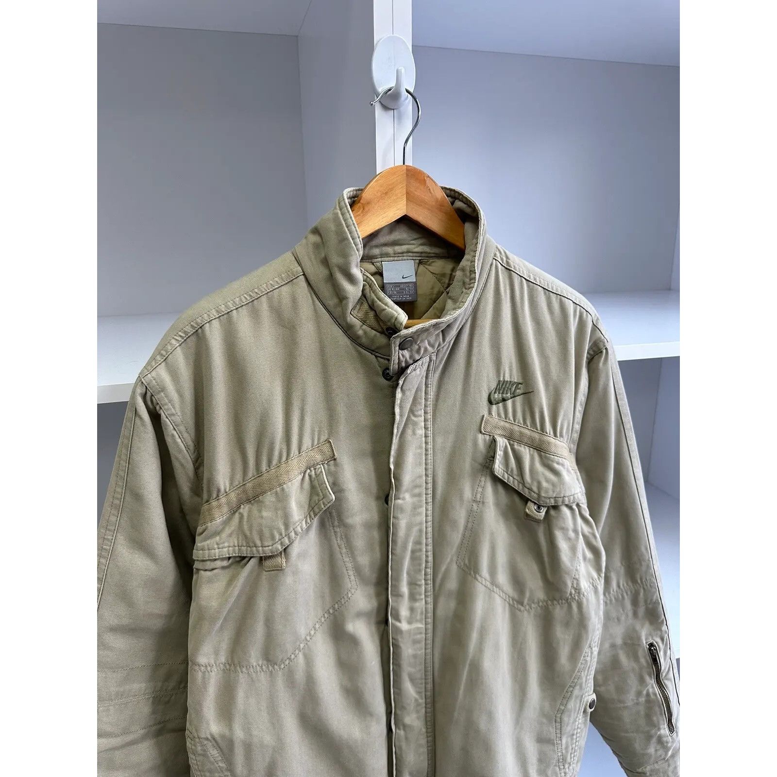 Nike VTG Nike Detroit Style Heavy Beige Bomber Jacket Size US L / EU 52-54 / 3 - 8 Thumbnail