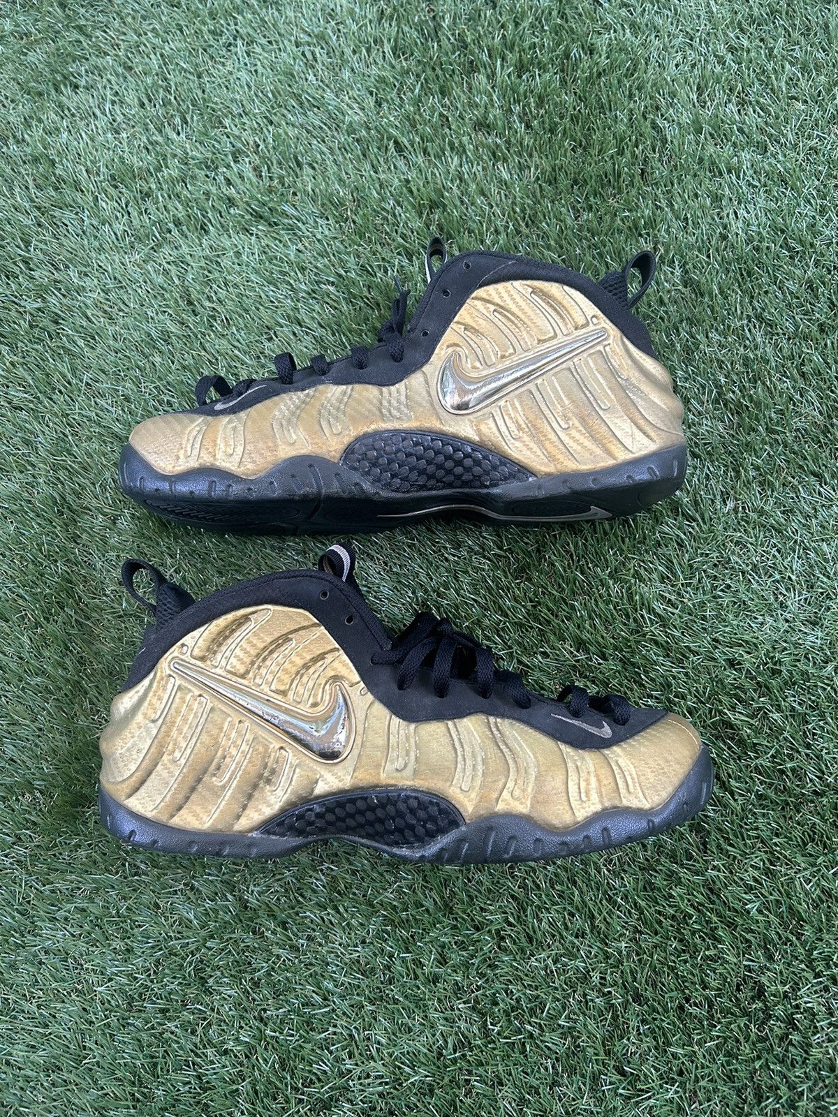 Nike Nike Air Foamposite “Metallic Gold” Size US 12.5 / EU 45-46 - 1 Thumbnail