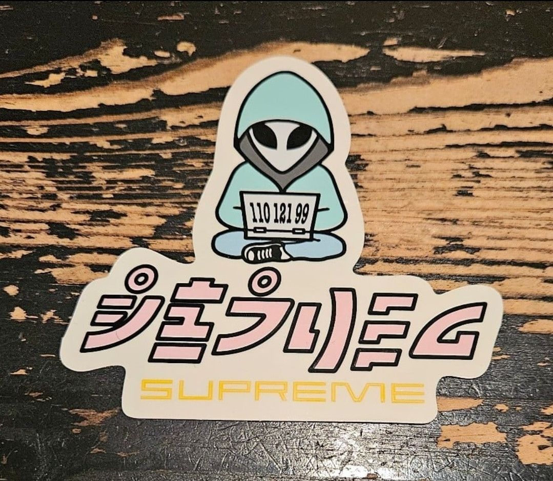 Supreme Supreme Alien Sticker SS22 + FREE SURPRISE Size ONE SIZE - 1 Preview