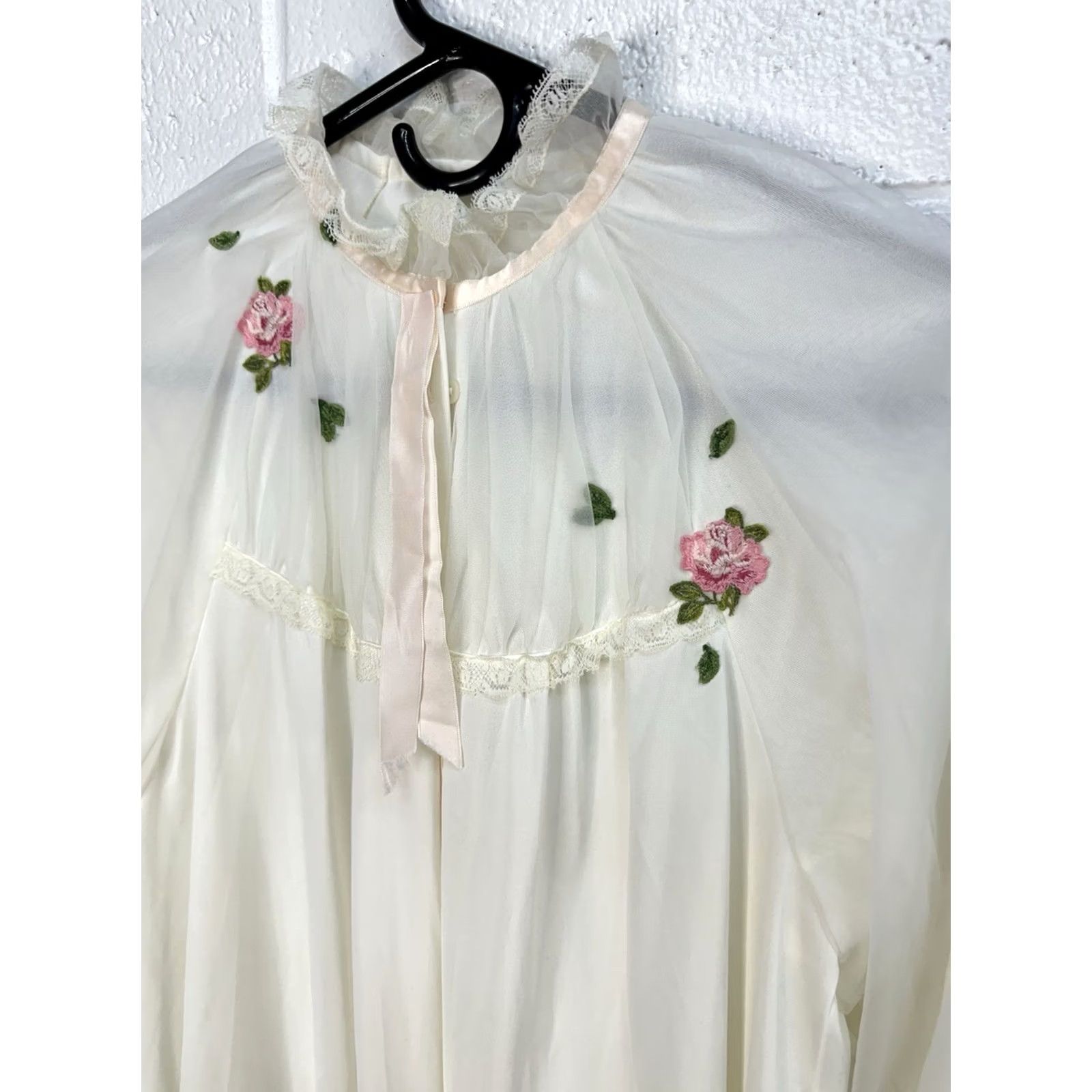 Vintage VINTAGE 1960s Sheer Nylon Peignoir Robe Topper Ivory Pink Rose Embroidered Lace Trim Size ONE SIZE - 2 Thumbnail