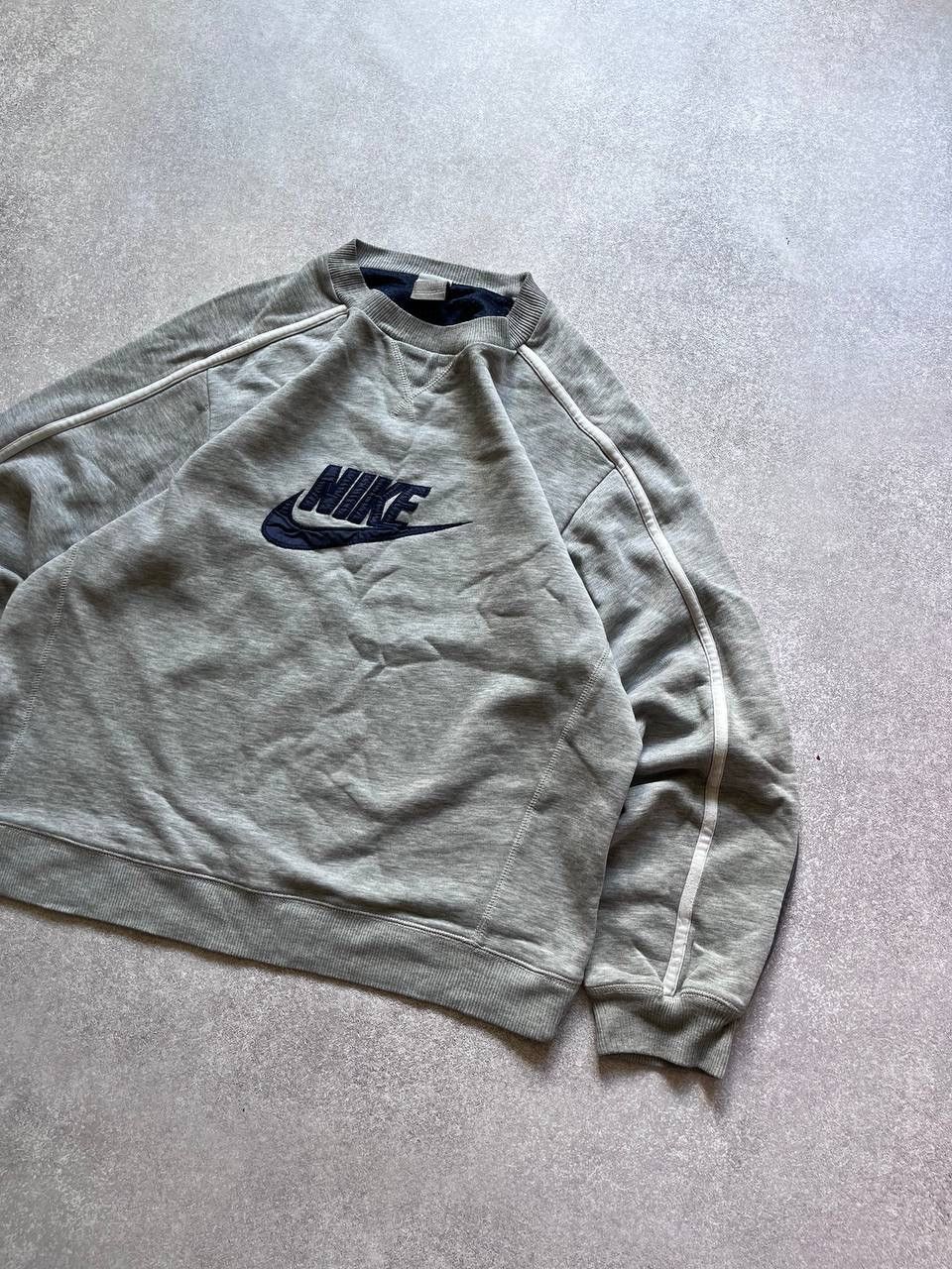 Other Vintage Nike Swoosh Boxy Sweatshirt Y2K Rare L Size US L / EU 52-54 / 3 - 3 Thumbnail