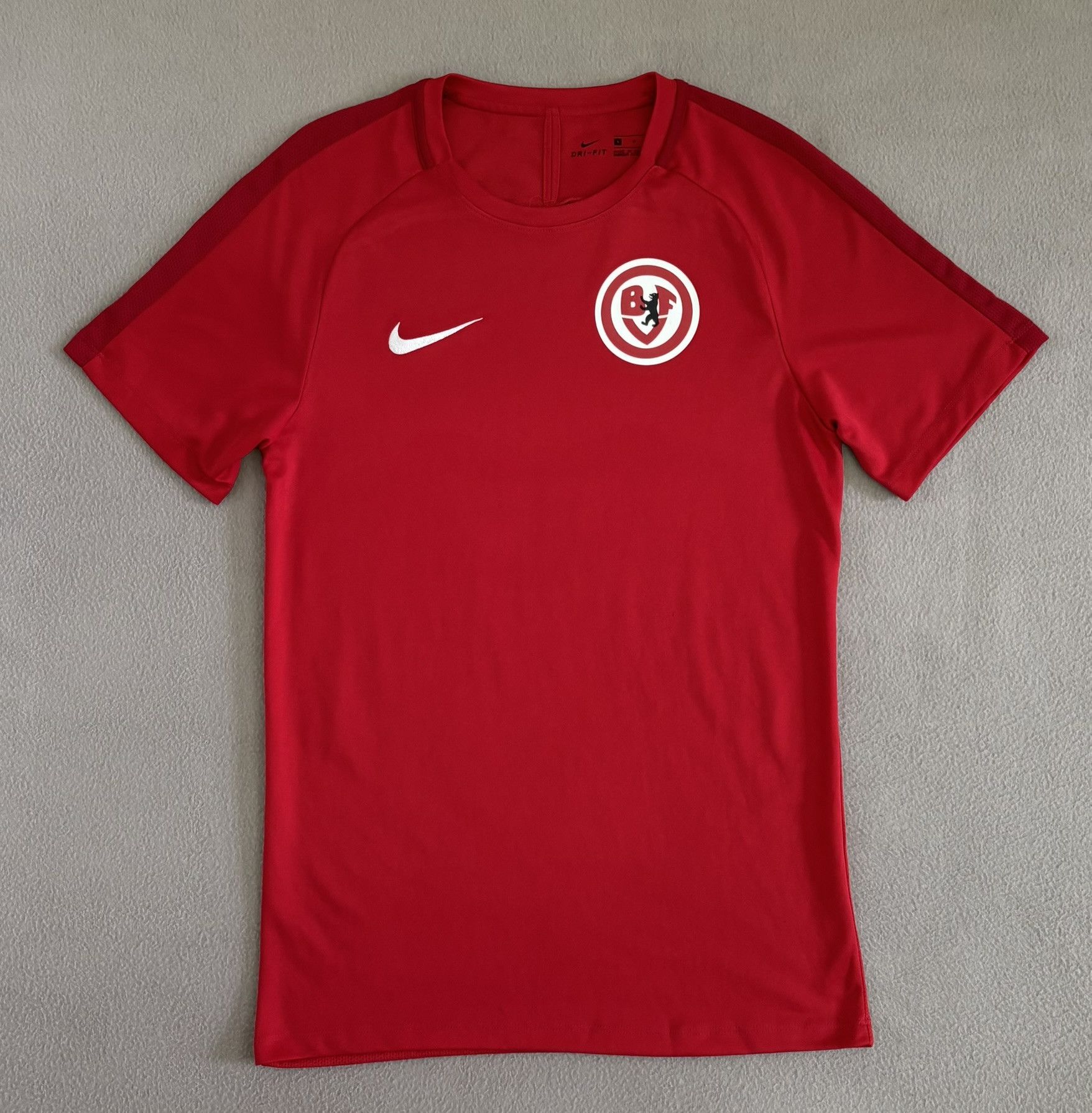 Nike BFC Dynamo 2012/2014 Nike Training Jersey Size S Size US S / EU 44-46 / 1 - 5 Thumbnail