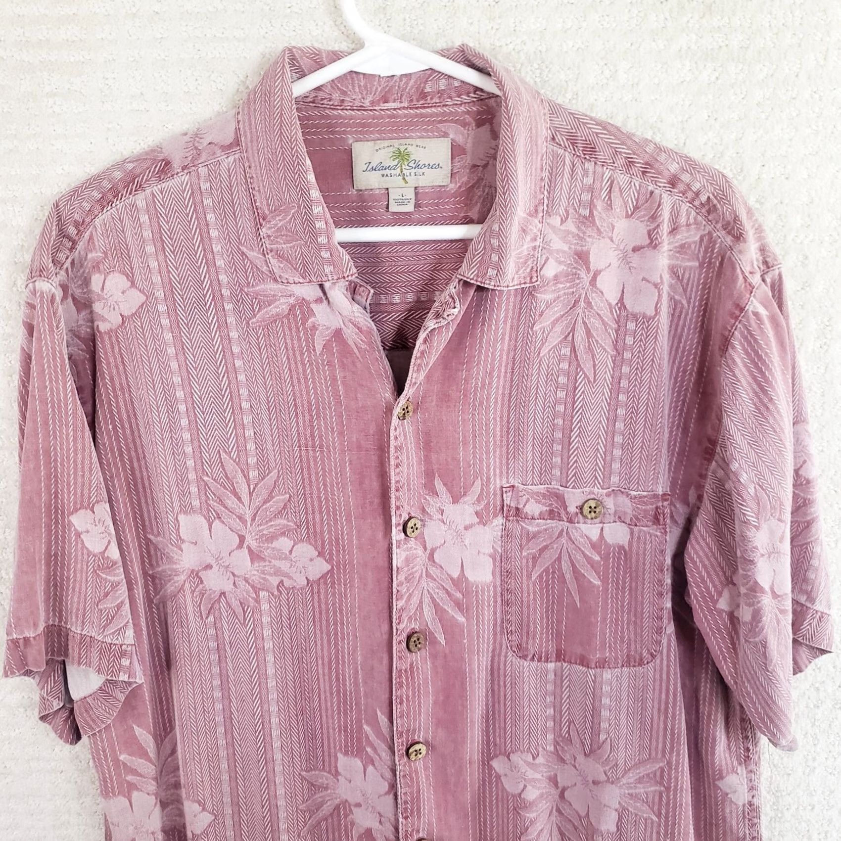 Vintage Island Shores Mens Silk Hawaiian Shirt Short Sleeve L Red Floral Button-Up Shirt Size US L / EU 52-54 / 3 - 2 Thumbnail