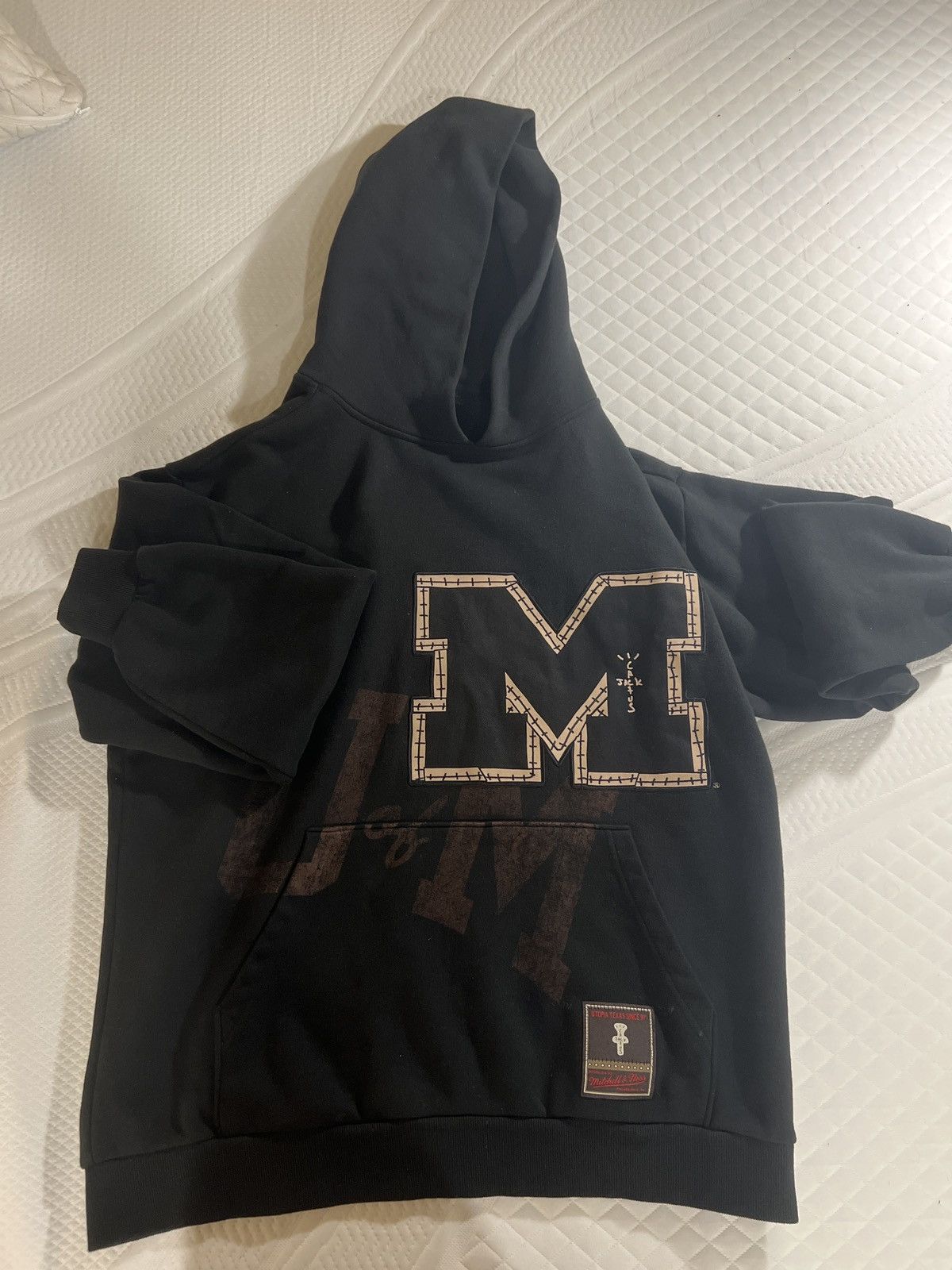 ☆ Cactus Jack x Mitchell & Ness コラボフーディー ☆ Buy Cactus Jack by Travis Scott x Mitchell & Ness University