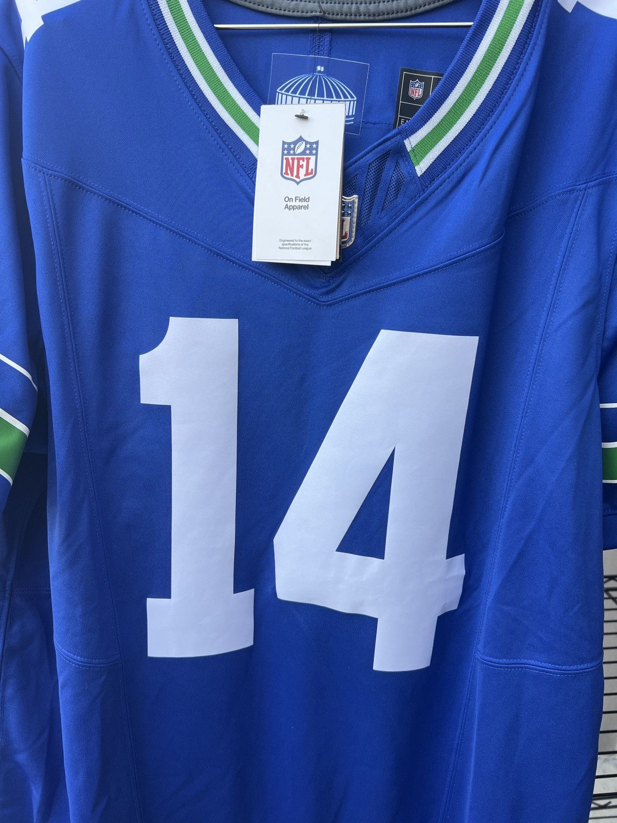 NFL NFL Seattle Seahawks DK Metcalf jersey Size US L / EU 52-54 / 3 - 6 Thumbnail