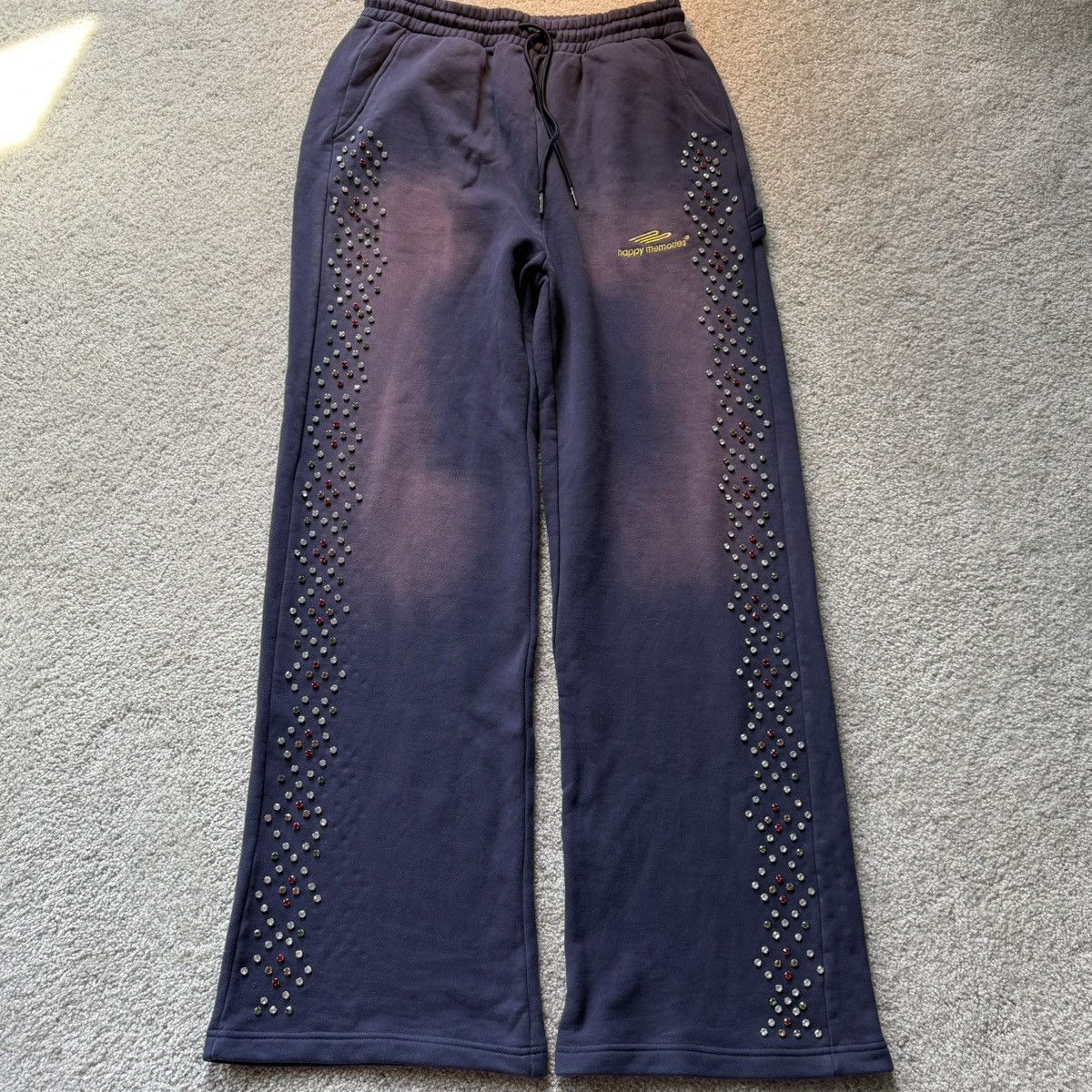 HMDD HMDD Happy Memories Don’t Die Crystal Sweats Size US 34 / EU 50 - 1 Thumbnail
