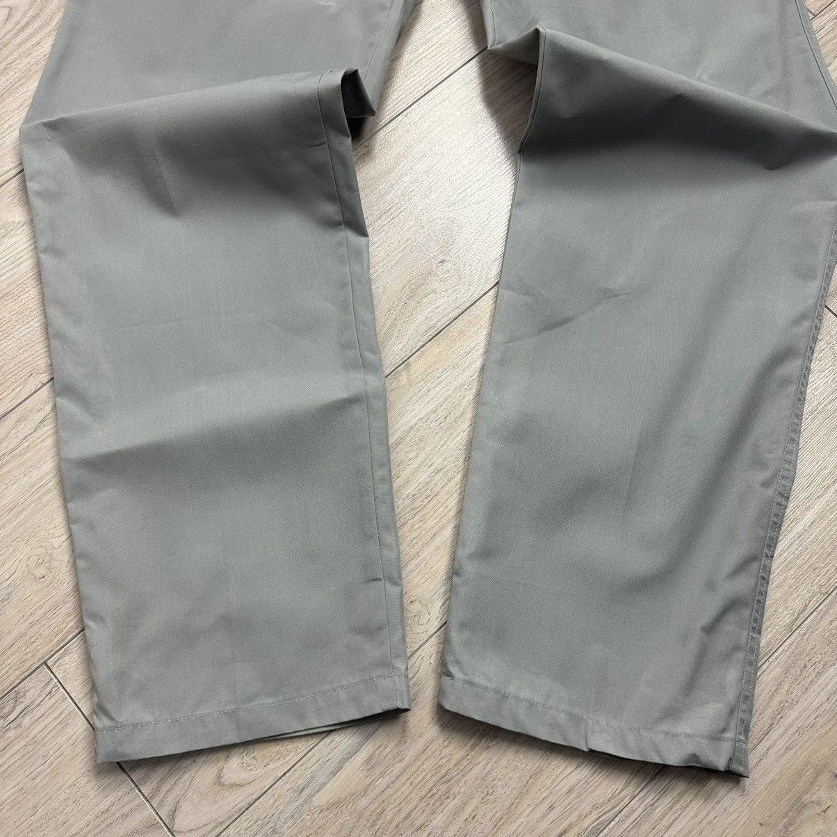 Fjallraven Vintage Fjallraven Y2K Nylon Polyester Grey Light Pants Size US 35 - 6 Thumbnail