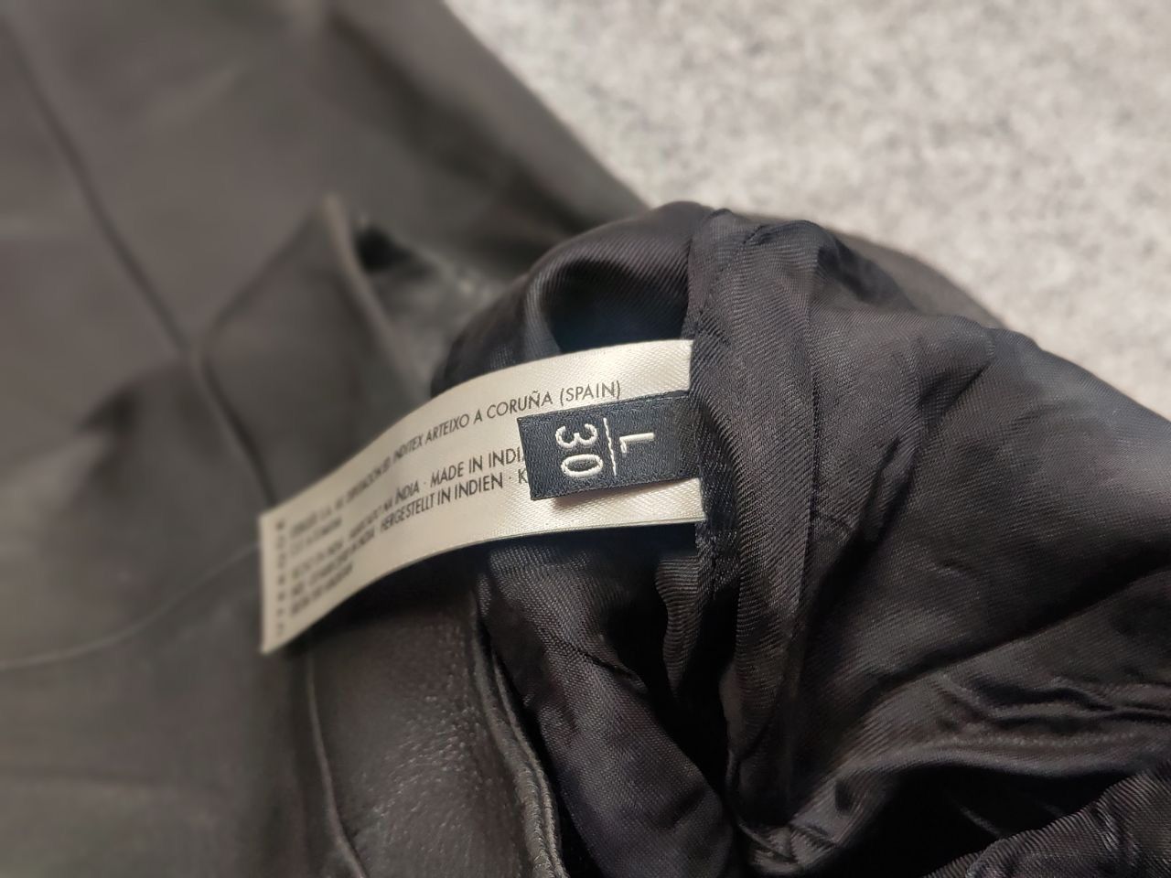 Other Uterque Designer Black Leather Midi Skirt Size 30" / US 8 / IT 44 - 10 Thumbnail