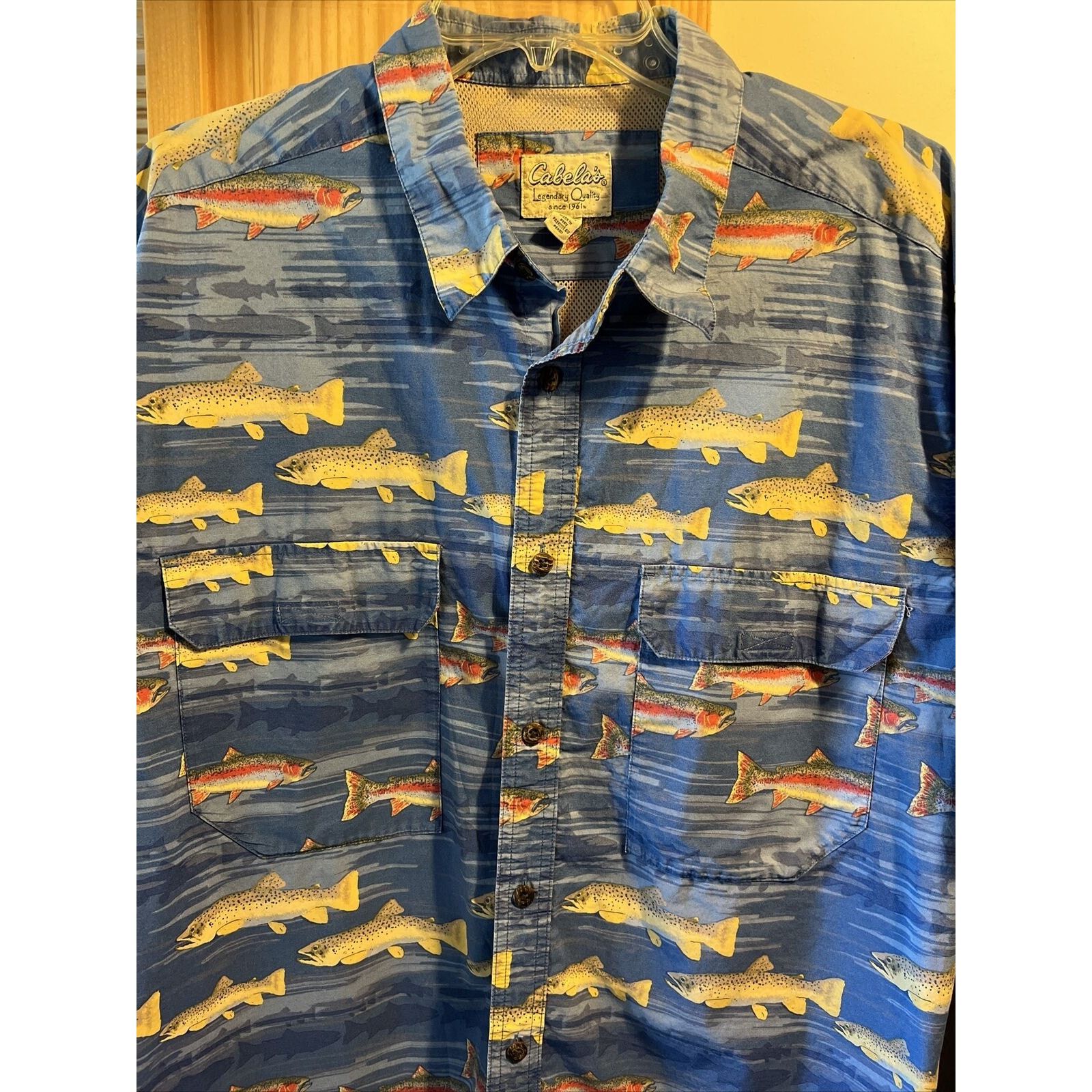 Cabelas Cabelas Shirt Men XL Button Blue SS Mesh Fish All Over Print Size US XL / EU 56 / 4 - 2 Thumbnail