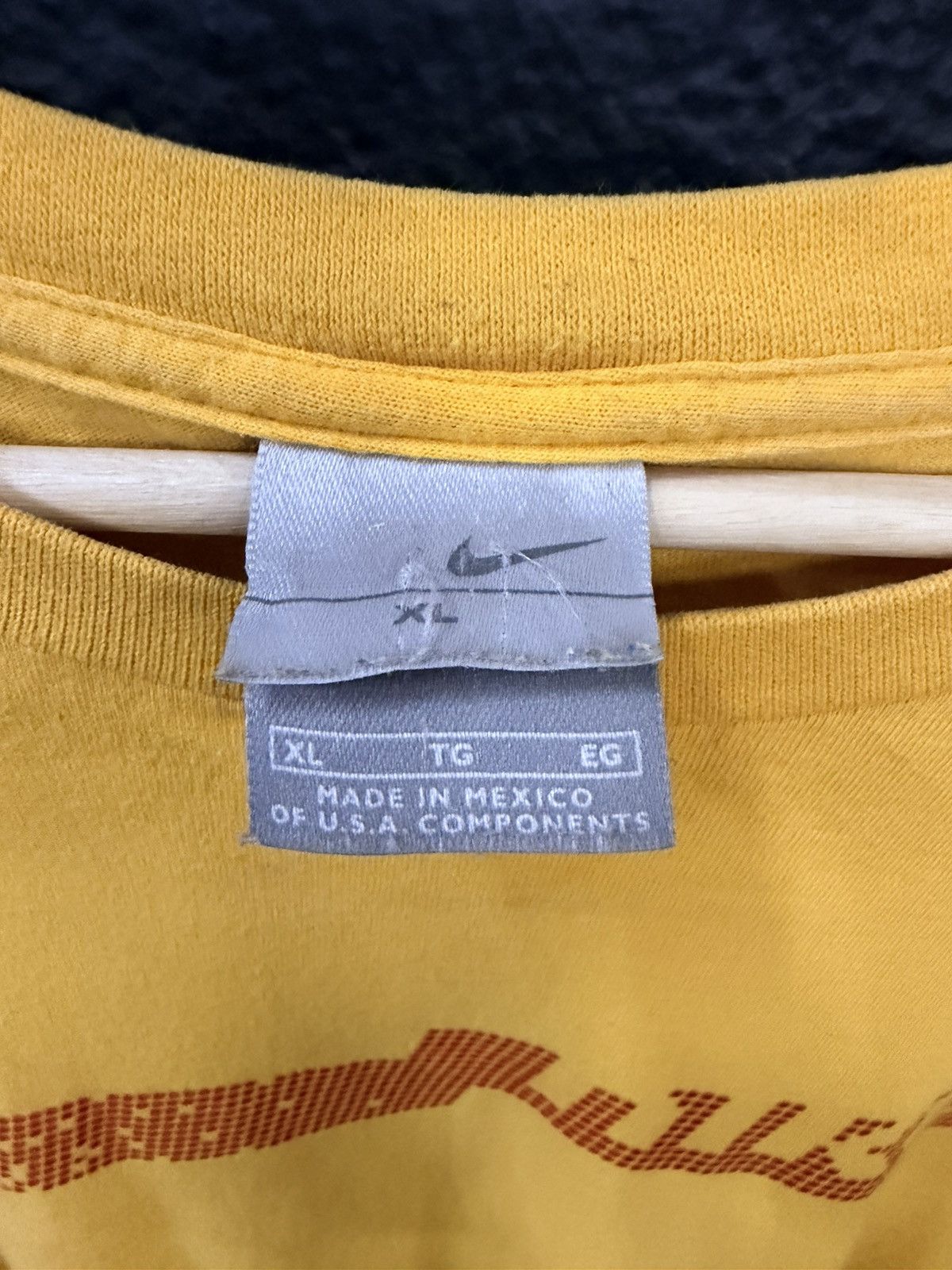 Nike Vintage Graphic Nike T shirt Size US XL / EU 56 / 4 - 2 Thumbnail