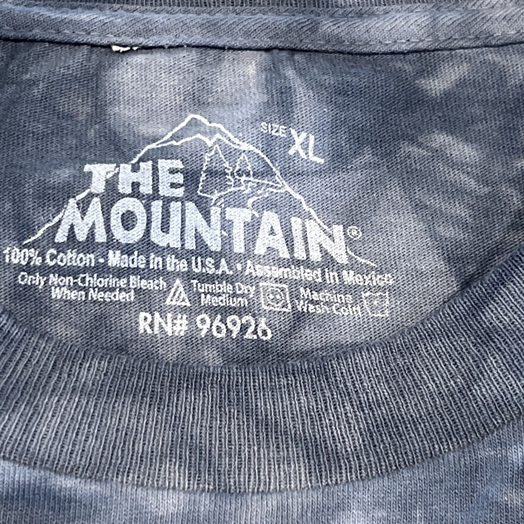 The Mountain The Mountain Manimals Eagle Pilot T-Shirt XL Long Sleeve Crew Neck Men Blue Graphic 2011 Vincent Hie Size US XL / EU 56 / 4 - 5 Thumbnail