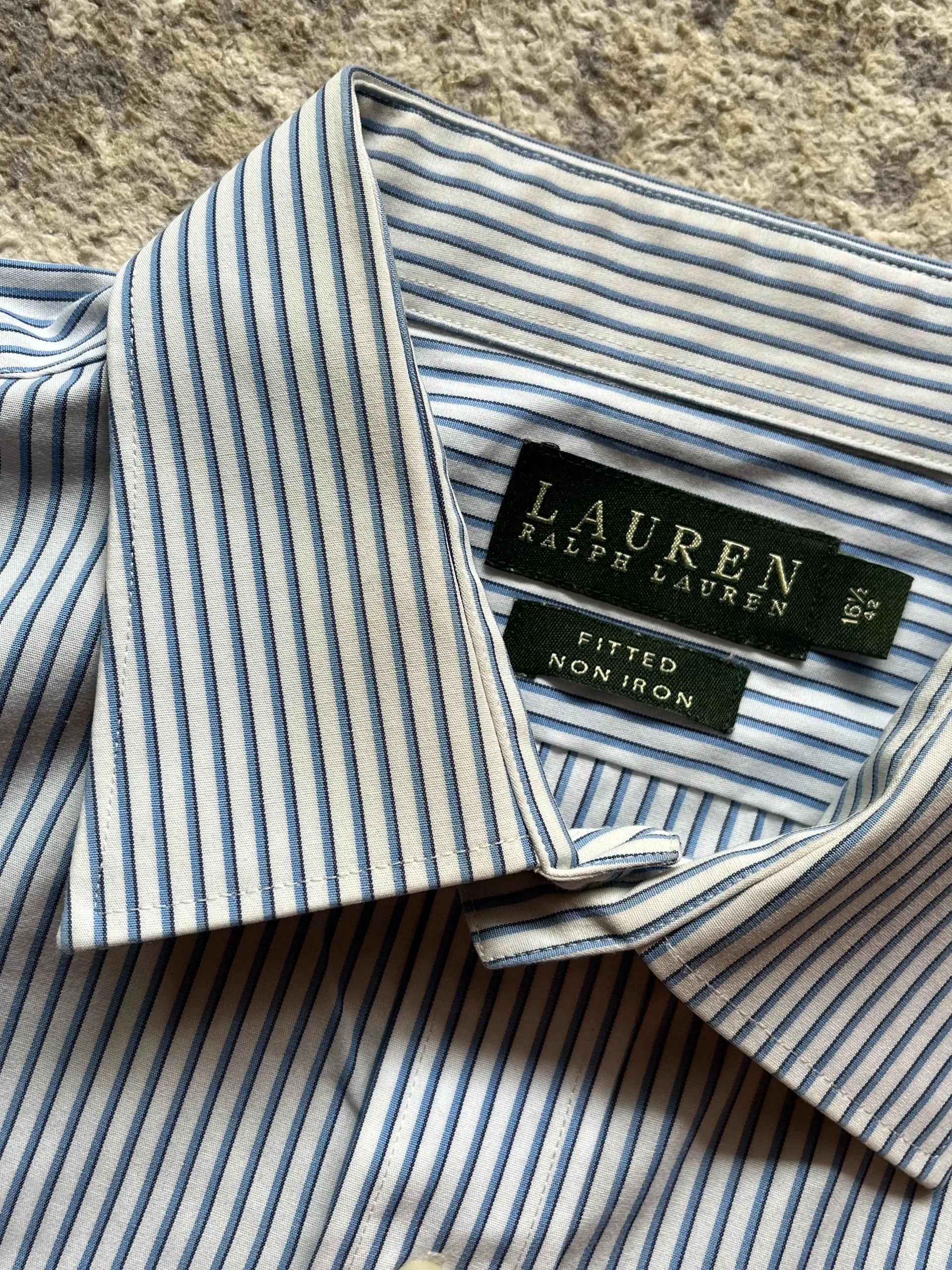 Polo Ralph Lauren Lauren Ralph Lauren Sz 16 1/2 L Shirt Fitted Made in Vietnam Size US L / EU 52-54 / 3 - 4 Thumbnail