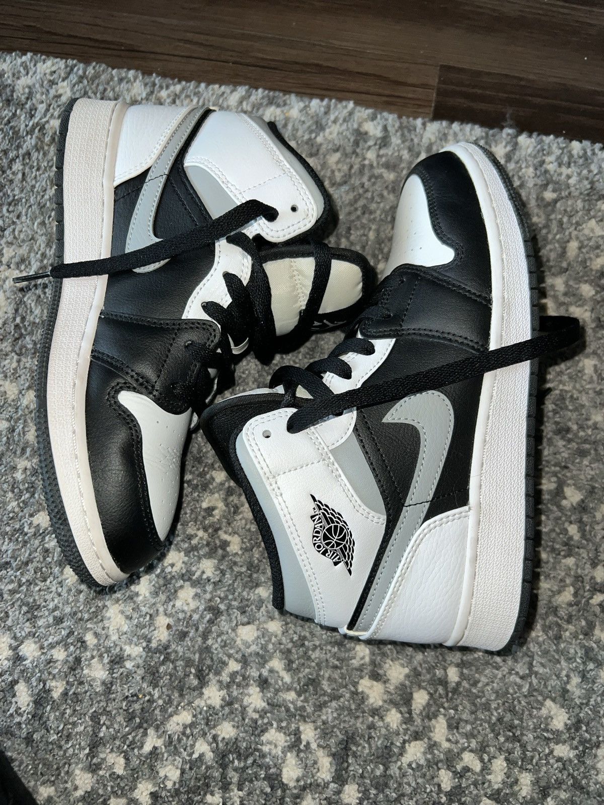 Jordan Brand Air Jordan 1 mid WHITE SHADOW Size US 5 / EU 37 - 5 Thumbnail