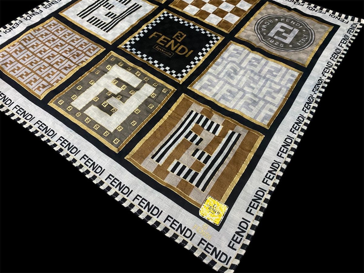 Fendi × Vintage Vintage Fendi handkerchiefs Size ONE SIZE - 1 Thumbnail