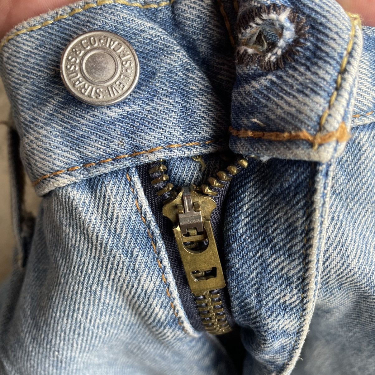 Levi's Vintage Clothing 🔥Vintage Levis 510 Stoned Washed Regular Fit Denim Jeans Size US 35 - 11 Thumbnail