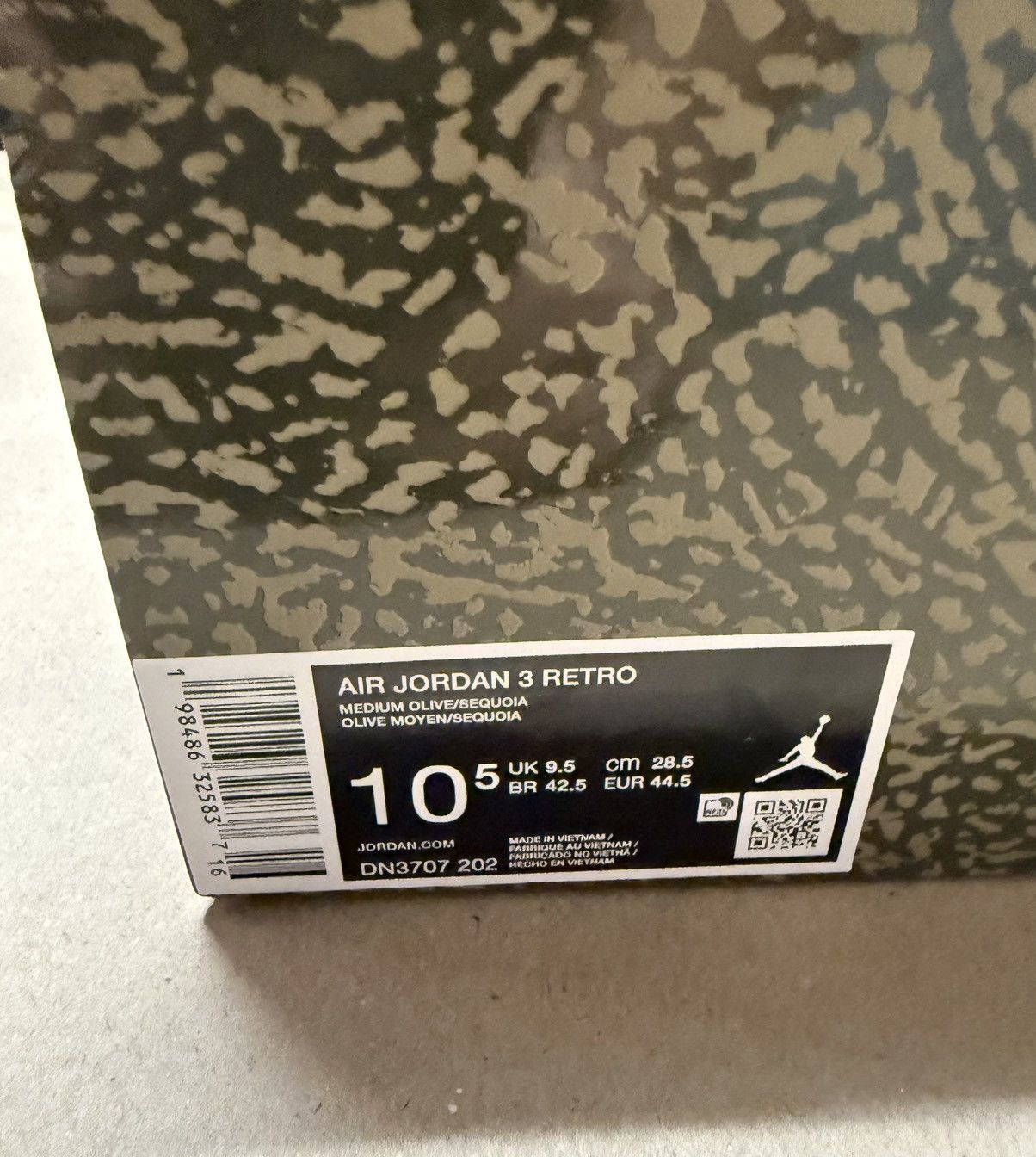 Jordan Brand Nike Air Jordan 3 Retro Family Affair Green mens sz 10.5 NEW Size US 10.5 / EU 43-44 - 6 Thumbnail