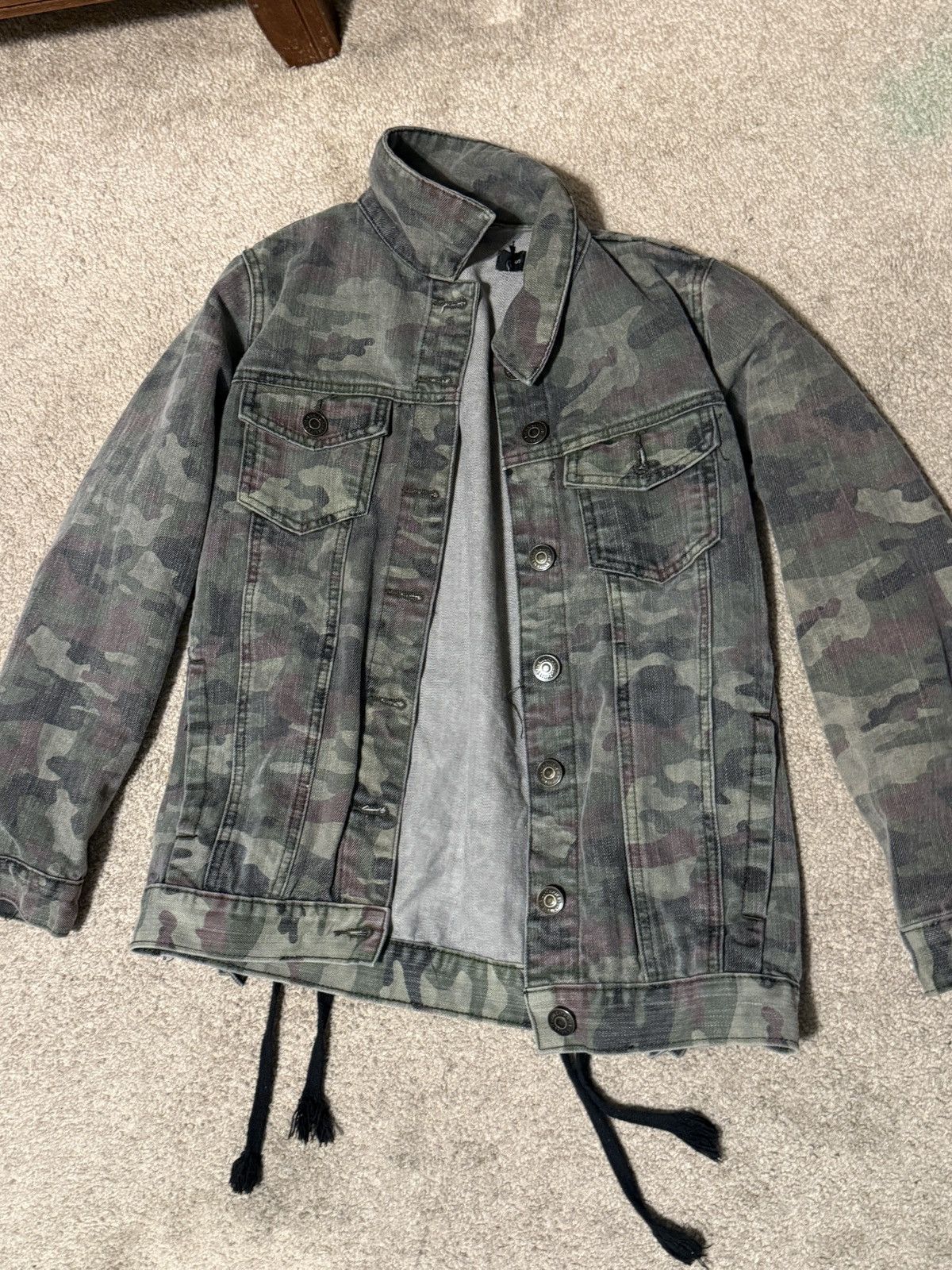 Levi's camo bondage denim jacket Size US S / EU 44-46 / 1 - 1 Thumbnail
