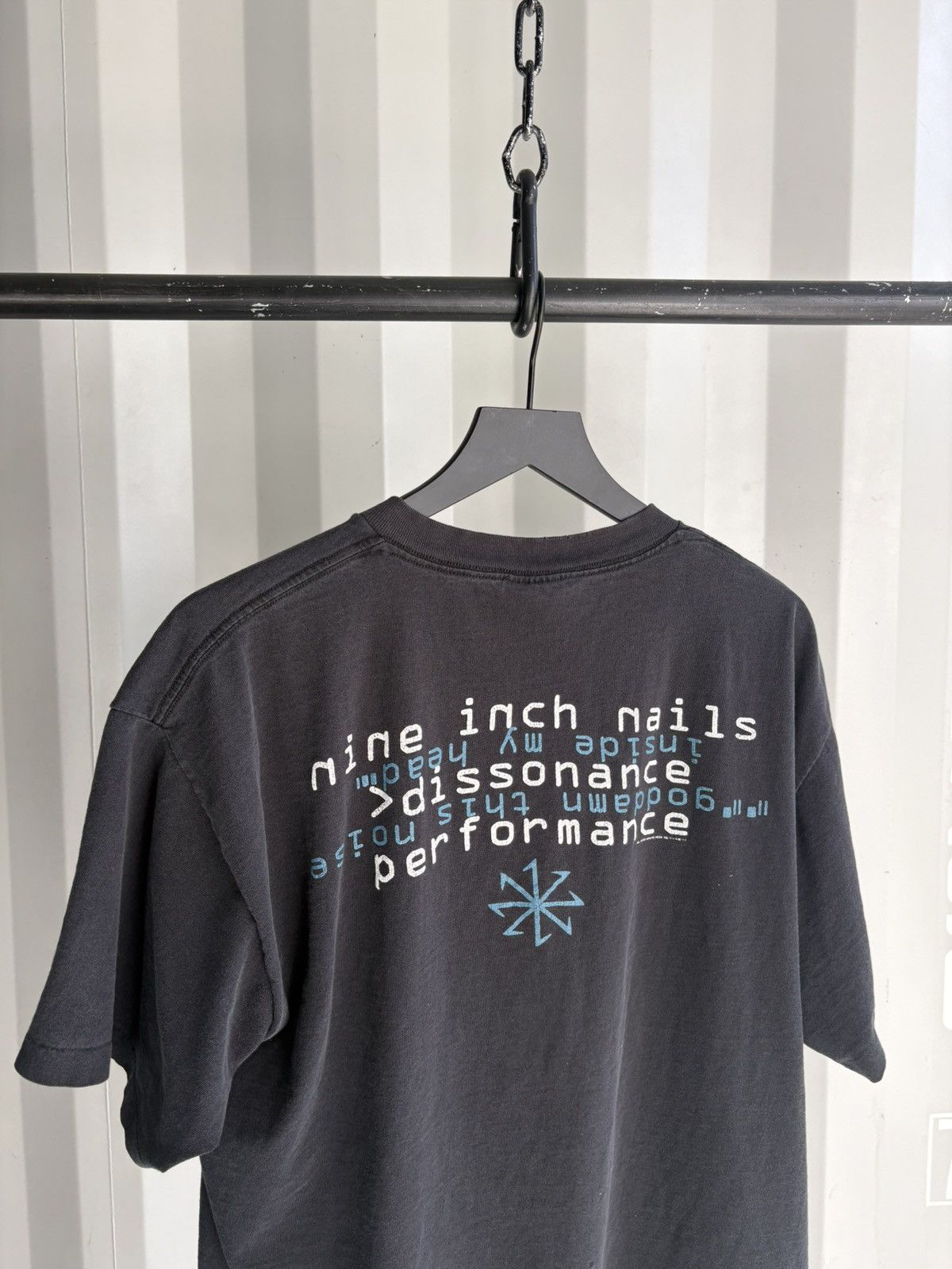 Band Tees Vintage 90s Nine Inch Nails Shirt Thrashed Faded GRUNGE Size US XL / EU 56 / 4 - 4 Thumbnail