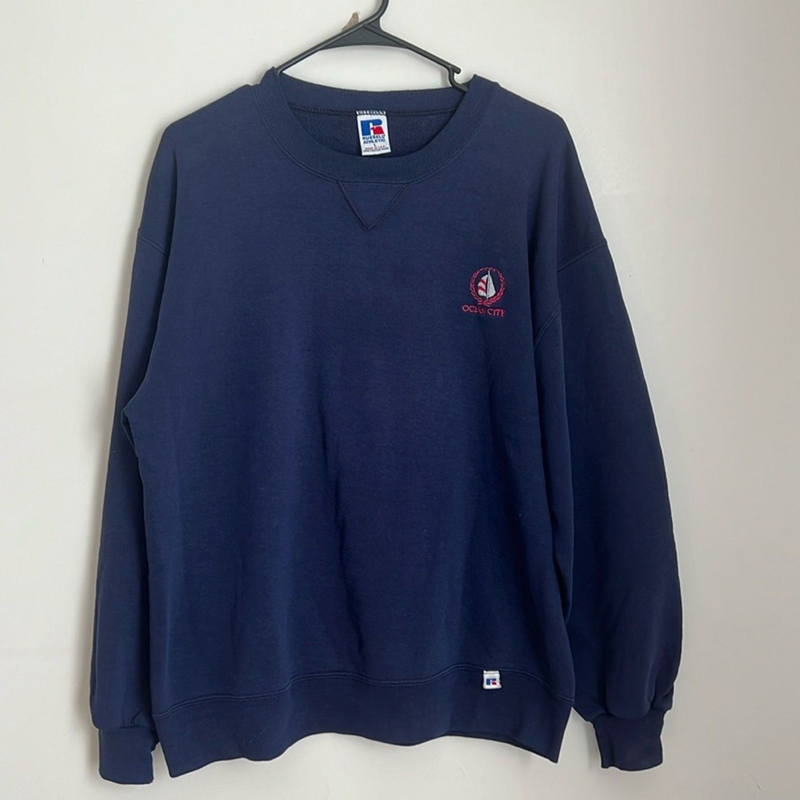 Russell Athletic Vintage Russell Athletic Crew Neck Sweatshirt Size L / US 10 / IT 46 - 1 Thumbnail