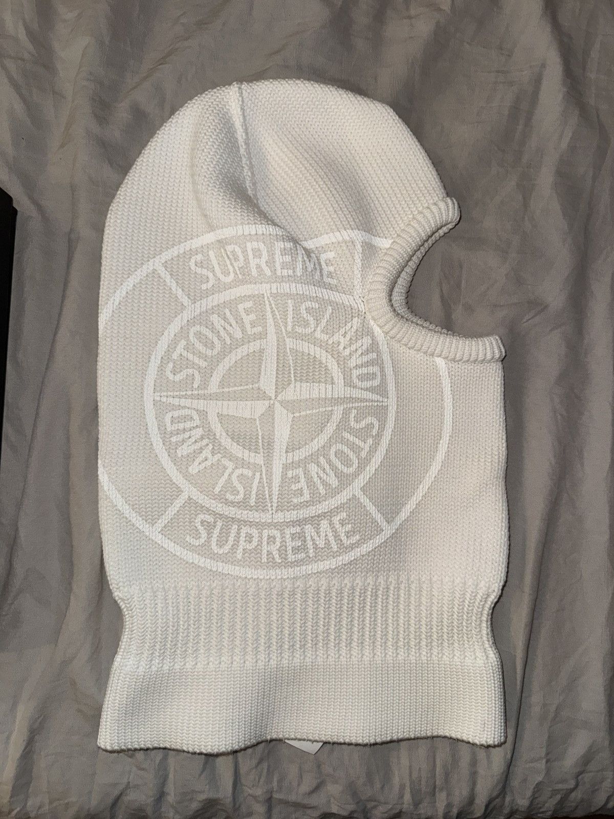 Stone Island × Supreme Supreme Stone Island Balaclava 3M Glow Knit White Size ONE SIZE - 4 Thumbnail
